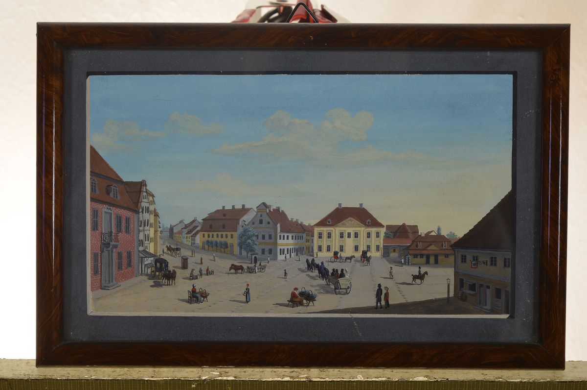 Detail k: Miniaturmalerei, wohl deutsch um 1900, Gouachemalerei, Ansicht eines Stadtplatzes mit regem Treiben um 1830, unsigniert, ca. 8.5 x 15 cm, unter Glas, ...