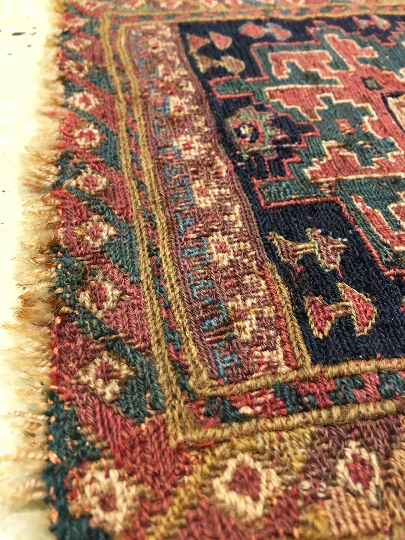 Detail e: Seltene Schahsavan-Sumakh "Chanteh" antik (Lesghi Stern), Nordwestpersien, 19.Jhd., Wolle gewebt auf Wolle. Miniatur-Taschenfront der ...