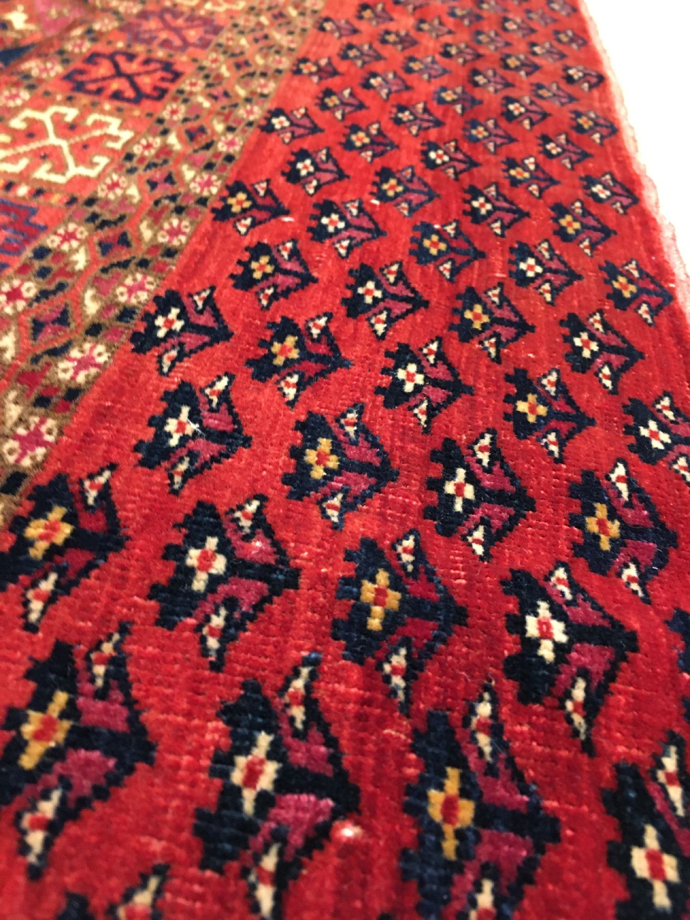 Detail g: Sehr feiner Tekke "Tschowal" antik, Turkmenistan, 19.Jhd., feine Flaumwolle geknüpft auf Wolle. Zelttasche der Tekke Turkmenen mit einem ...