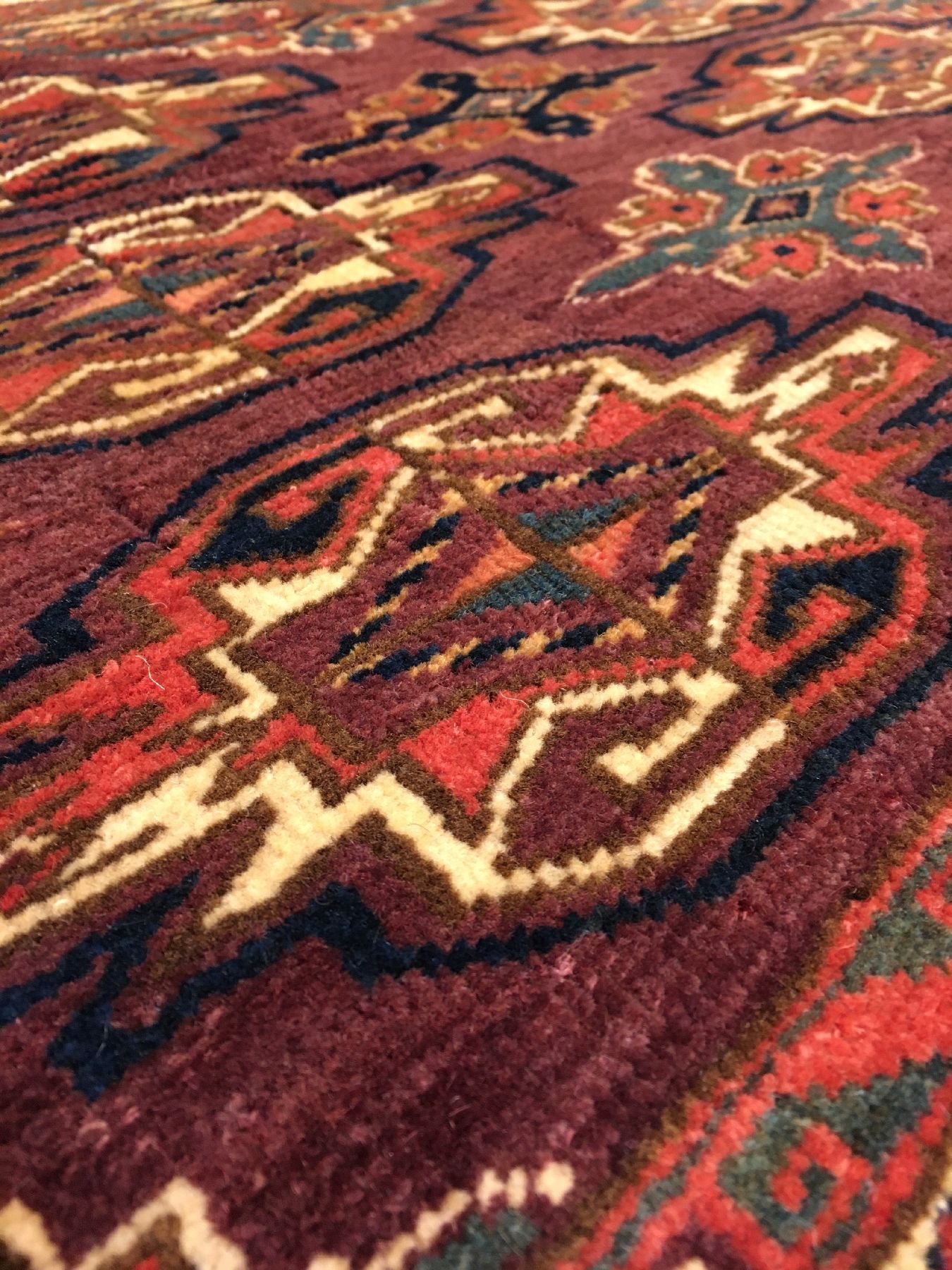 Detail d: Yomud "Tschowal" antik, Turkmenistan, 19.Jhd., Wolle geknüpft auf Wolle. Zelttasche der Yomuden mit Erre Sekundär-Güls und seltener ...