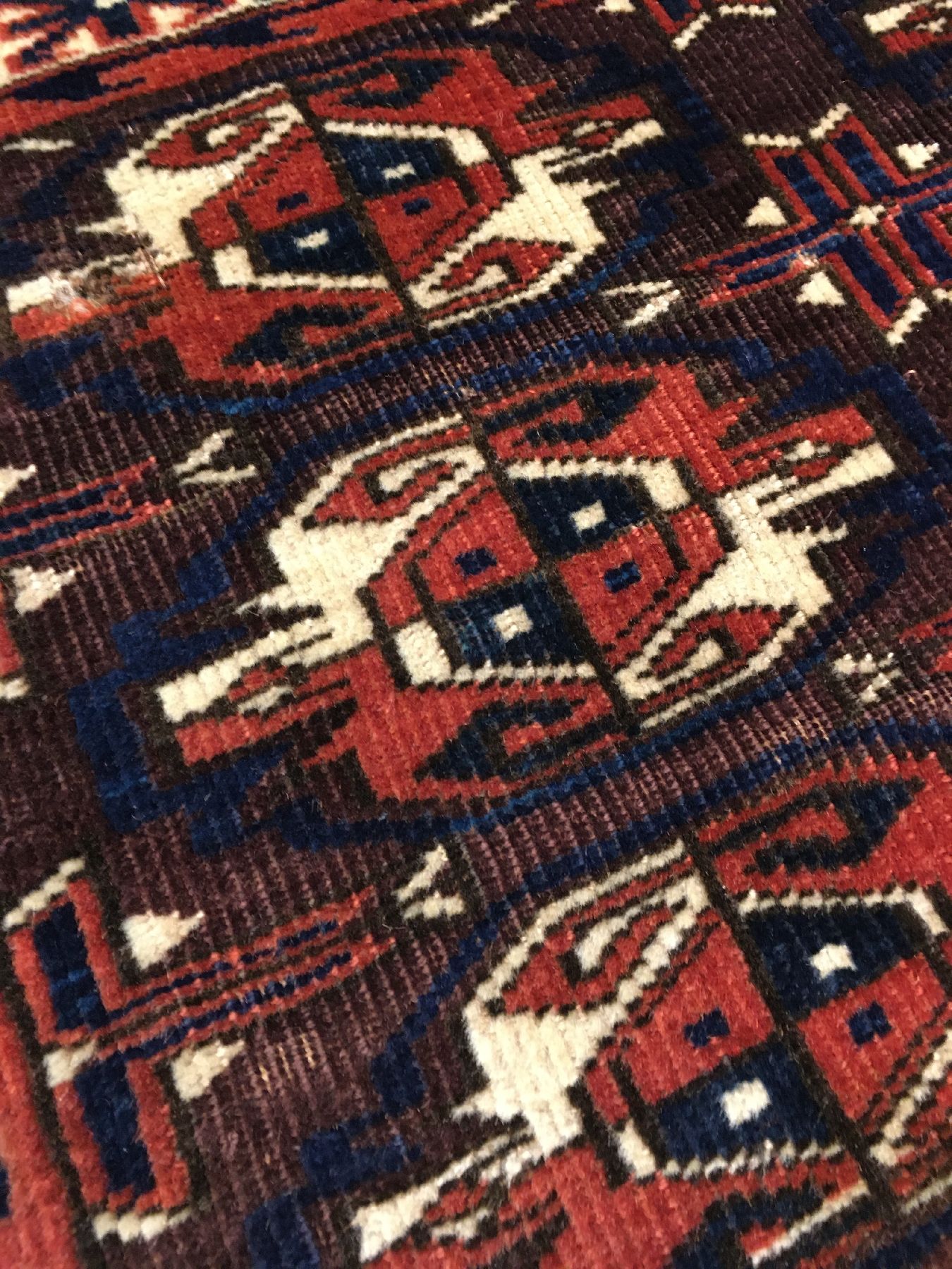 Detail d: Yomud "Tschowal" antik, Turkmenistan, 19.Jhd., Wolle geknüpft auf Wolle. Feine Zelttasche der Yomuden mit seltener Schürzen-Zeichnung. ...