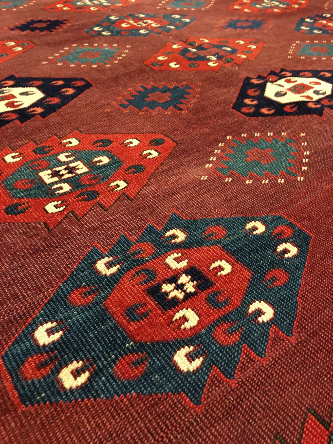 Detail f: Seltener feiner Yomud C-Gül "Hauptteppich" antik, Turkmenistan, 19.Jhd., Wolle geknüpft auf Wolle. Bemerkenswert fein geknüpfter ...