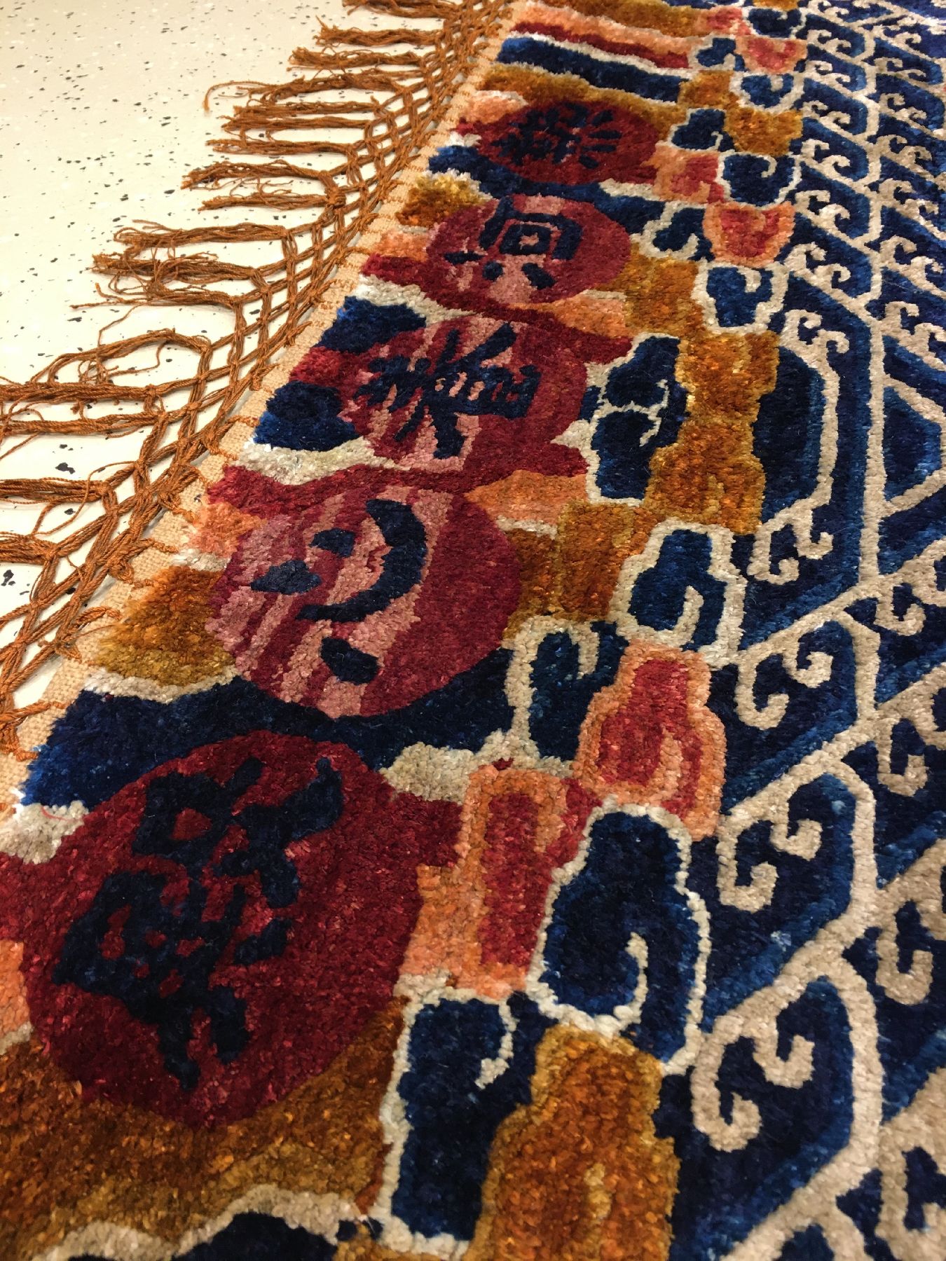 Detail c: Bedeutender kaiserlicher Seiden Ning-Hsia "Drachenteppich" mit Gold-Metallbrokat antik (Qing Dynastie) "Mit Eigentümer Bezeichnung ...