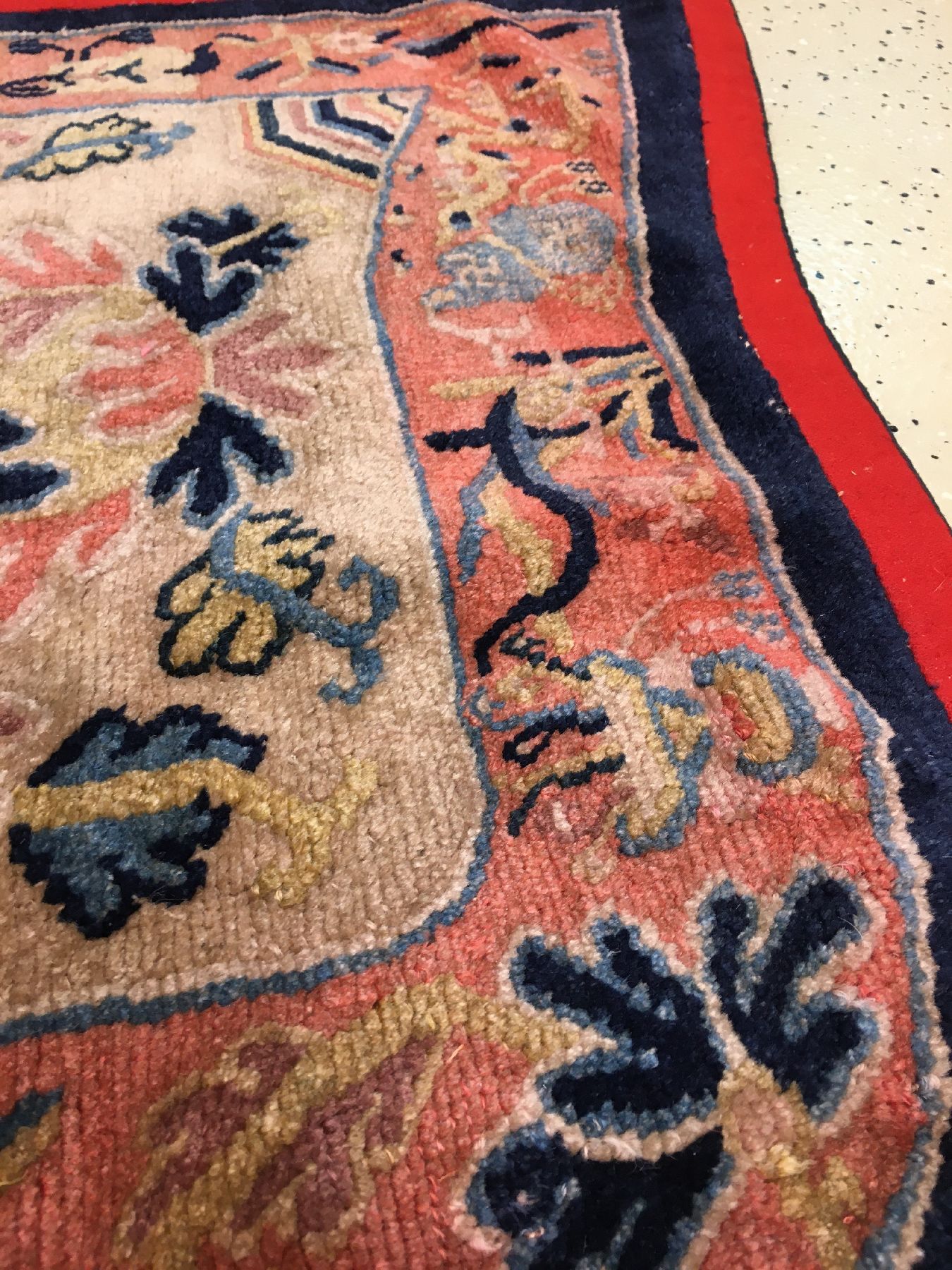 Detail f: Schigatse "Makden" alt, Südtibet, um 1920, Wolle geknüpft auf Wolle. Tibetische Sattelauflage mit Symbolornamentik. Sammelwürdig, ca. ...