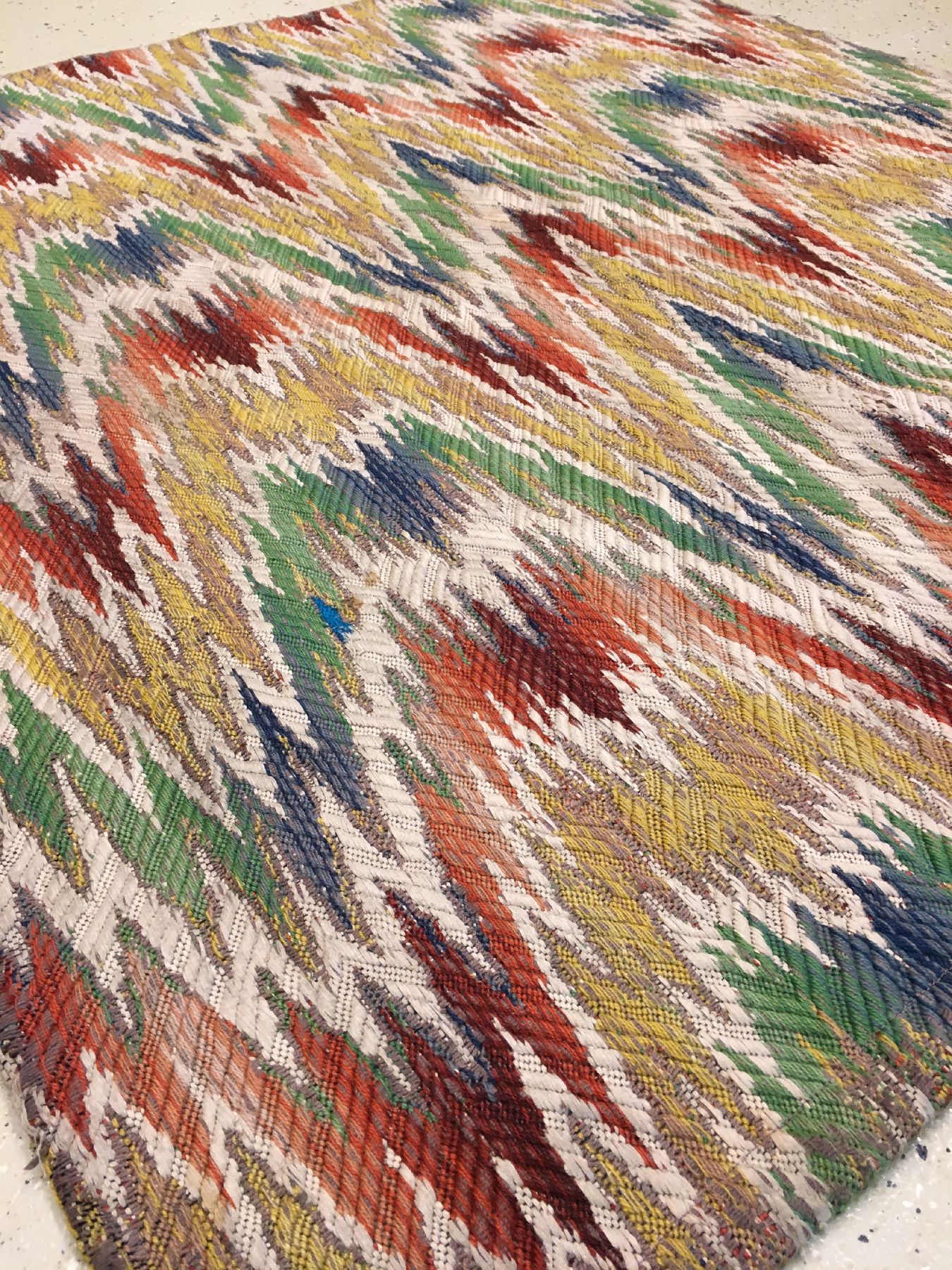 Detail d: Seltenes Bargello "Textil" Stickerei antik (Flammen Muster), Italien, 19.Jhd., Wolle mit Baumwolle gestickt auf Wolle. Dekoratives ...