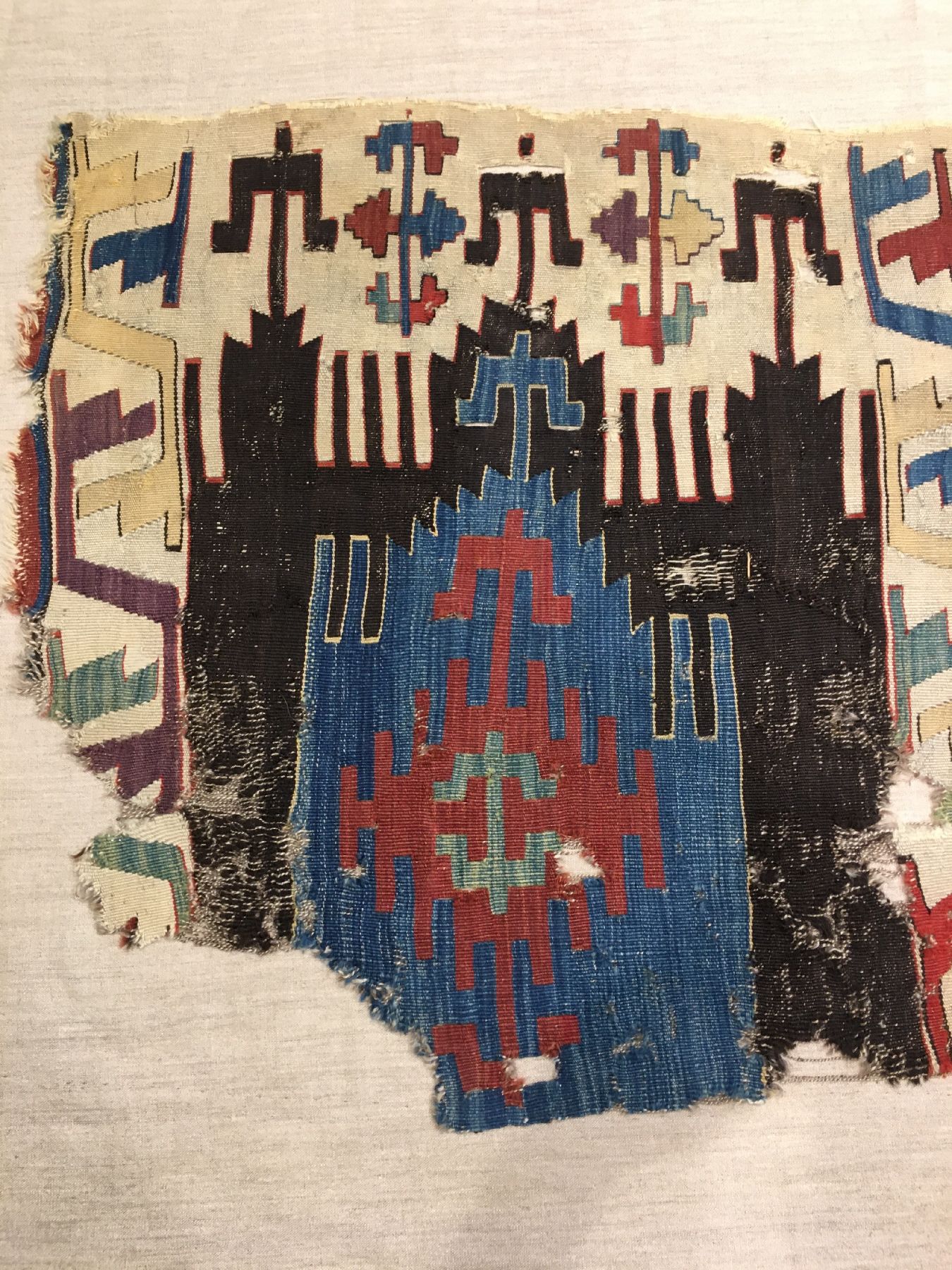 Detail f: Früher zentralanatolischer "Saf-Gebetskelim" antik "Fragment" (Publiziert), Zentralanatolien Konya-Region, 17/18.Jhd., Wolle ...
