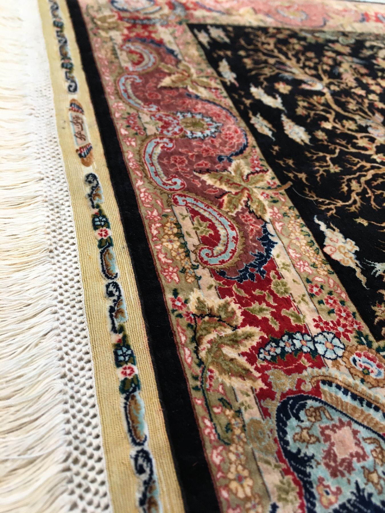 Detail e: Extrem feiner Seiden Hereke "Özipek" (Signiert) "28x28 Knüpfung" 7,8 Mio. Knoten per Quadratmeter, Türkei, um 1980, reine ...