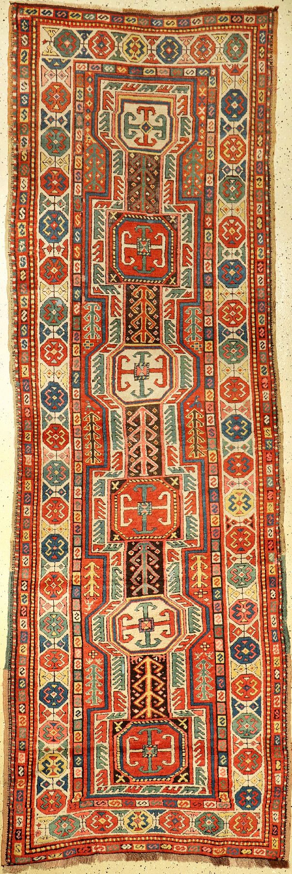 Kazak antik, Kaukasus, um 1890, Wolle auf Wolle, ca. 317 x 111 cm, EHZ: 3. Gartenschema Muster, dekorativ.