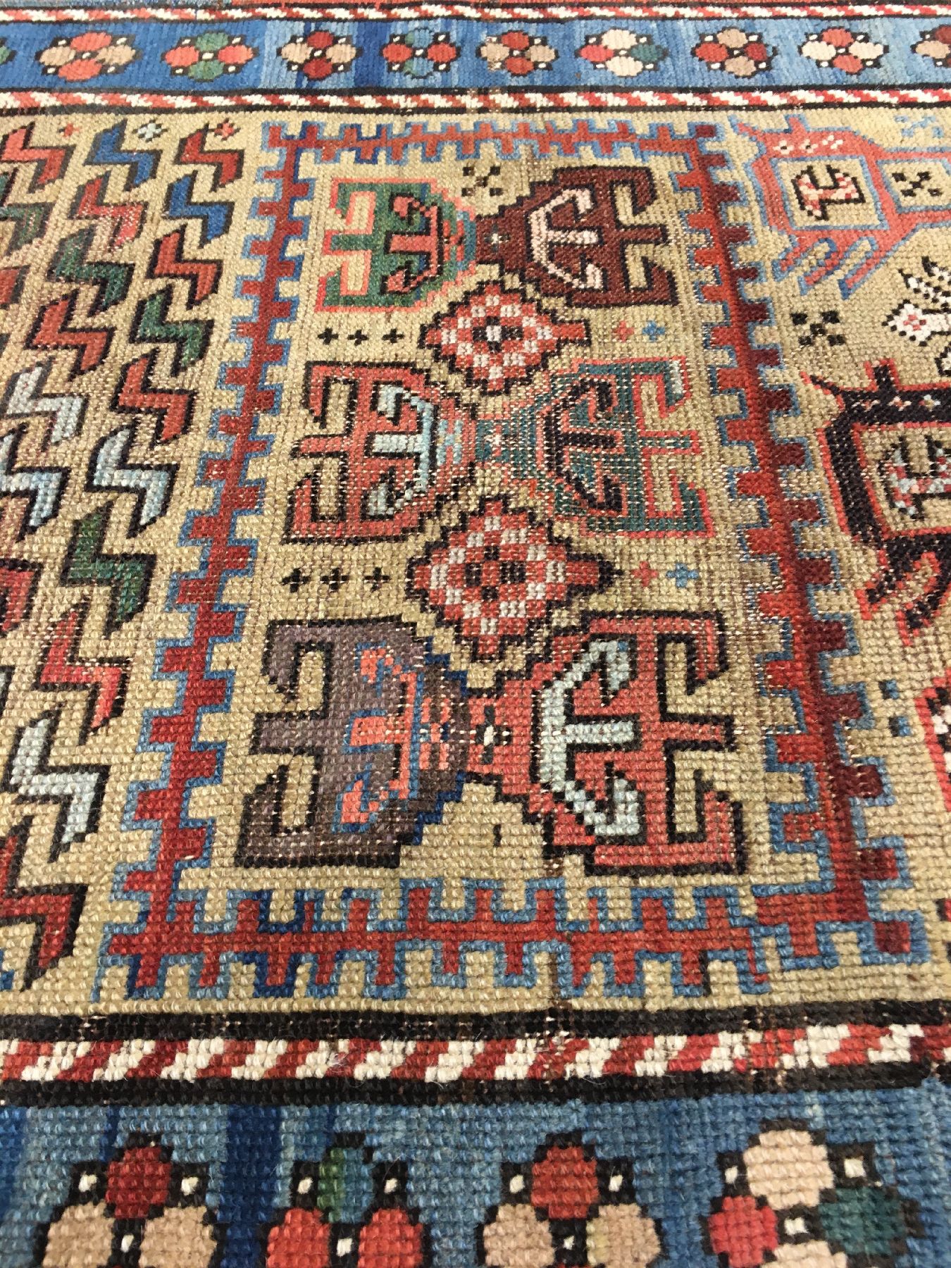 Detail d: Seltener Sileh "Teppich" antik, Südkaukasus Karabagh-Gebiet, Ende 19.Jhd., Wolle geknüpft auf Wolle. Kleinformatiger Sileh Karabagh mit ...