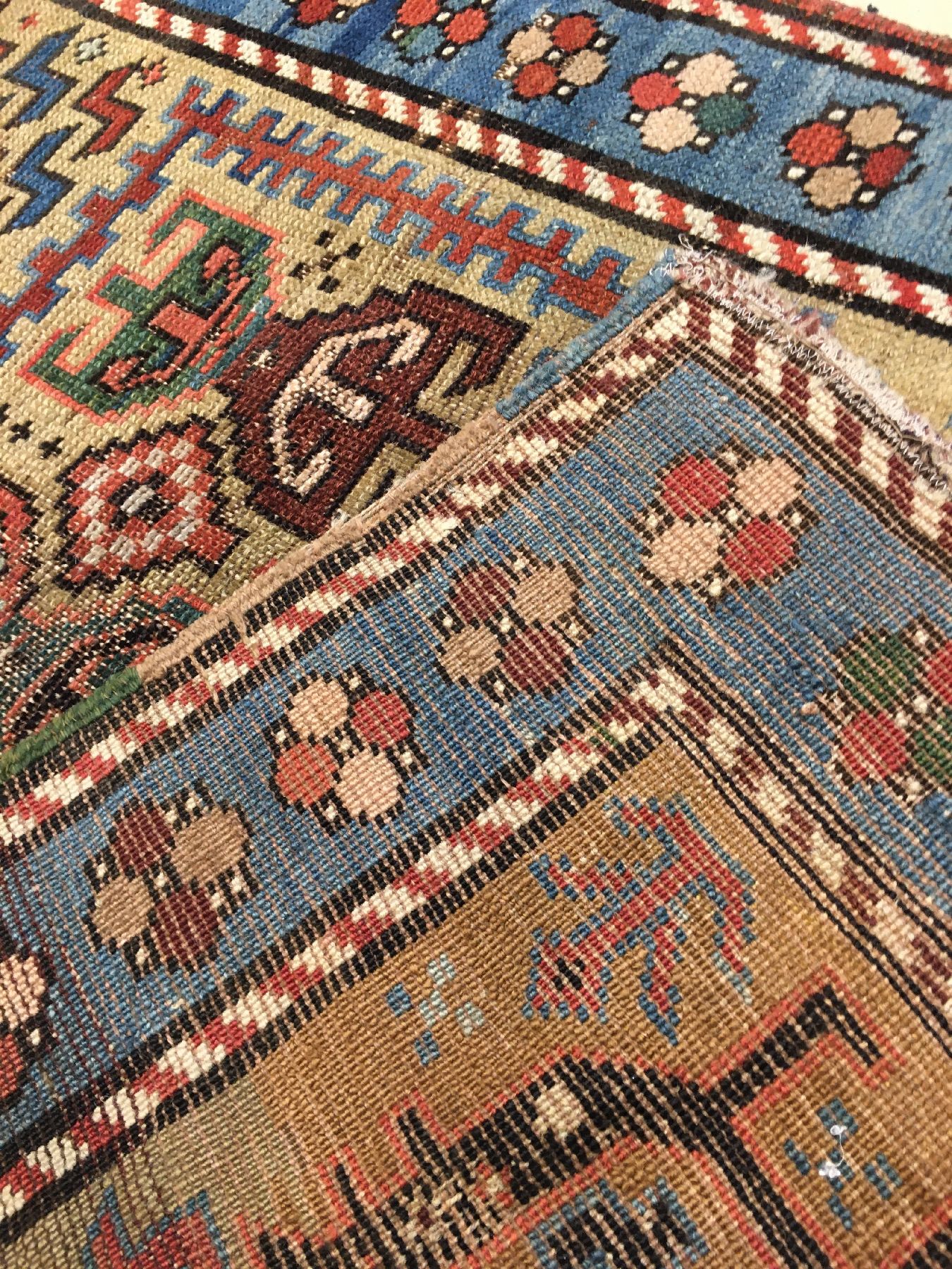Detail h: Seltener Sileh "Teppich" antik, Südkaukasus Karabagh-Gebiet, Ende 19.Jhd., Wolle geknüpft auf Wolle. Kleinformatiger Sileh Karabagh mit ...