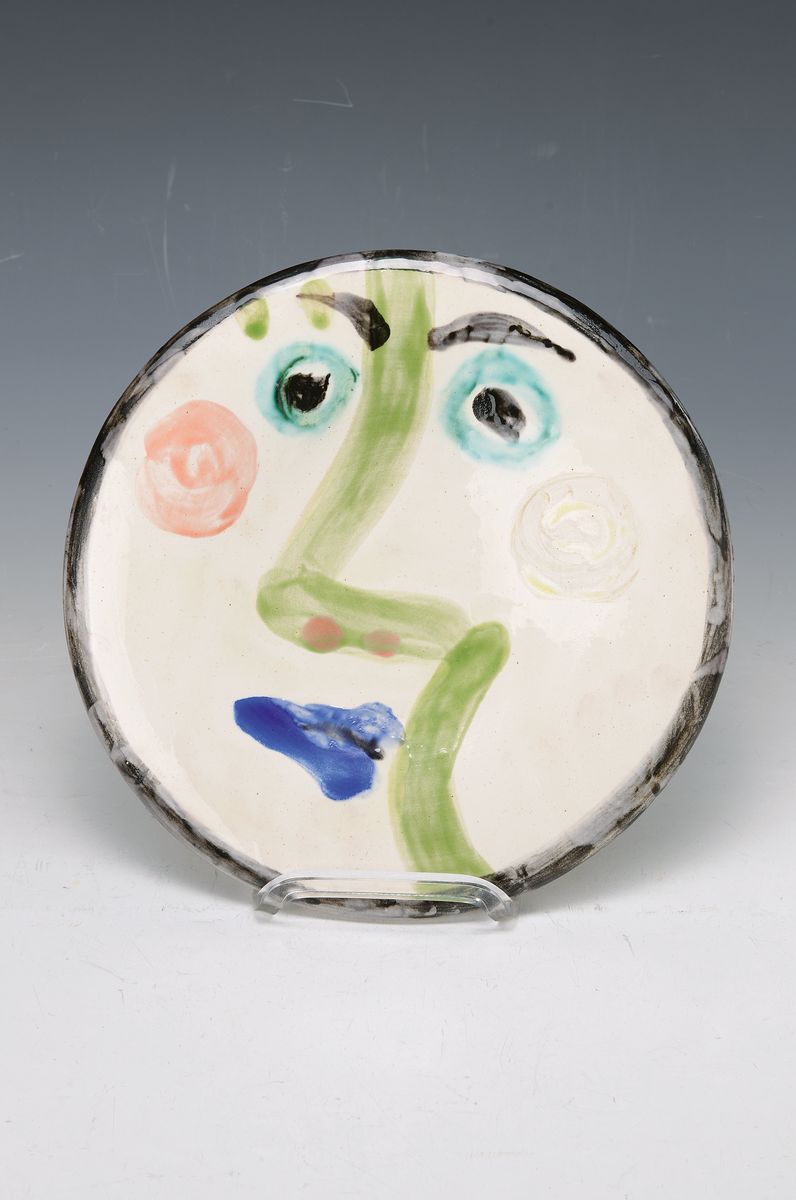 Pablo Picasso, 1881 Malaga - 1973 Mougins, Teller, Madoula, No. 189, Gesicht/Visage, verso num. und bezeichnet, num. 48/150, D. 24.5 cm