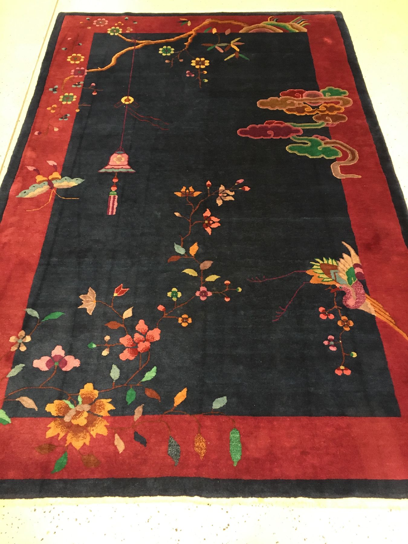 Detail a: Peking alt, Nordostchina, um 1930, Korkwolle geknüpft auf Baumwolle. Dekorativer Peking mit klassischen chinesischen Muster mit indigoblauen Grund ...
