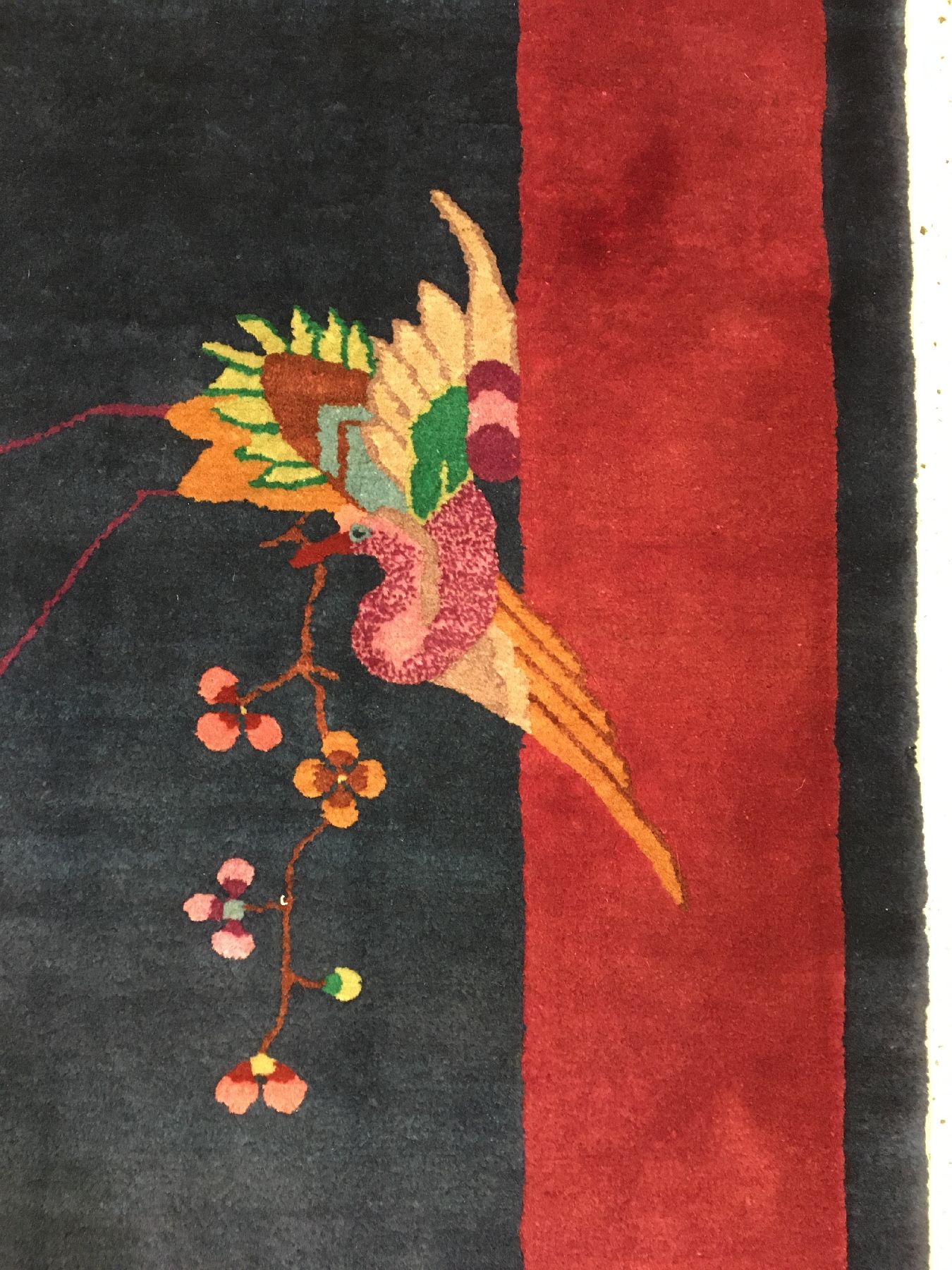 Detail c: Peking alt, Nordostchina, um 1930, Korkwolle geknüpft auf Baumwolle. Dekorativer Peking mit klassischen chinesischen Muster mit indigoblauen Grund ...