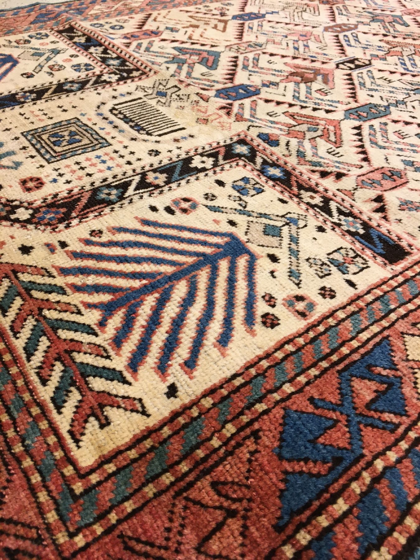Detail g: Akstafa "Gebetsteppich" antik, Südostkaukasus, 19.Jhd., Wolle geknüpft auf Wolle. Fein geknüpfter Akstafa im charakteristischen langen ...