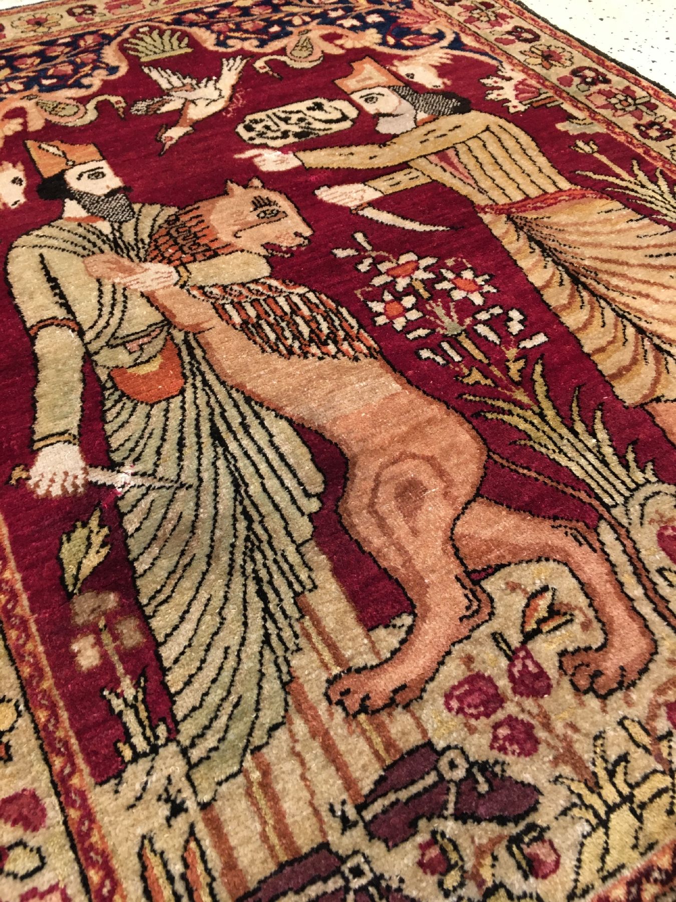 Detail e: 1 Paar feine Kerman-Ravar "Bildteppiche" antik (Rostam kämpft gegen den weißen Diew & König Dariush), Südpersien, Ende 19.Jhd., ...