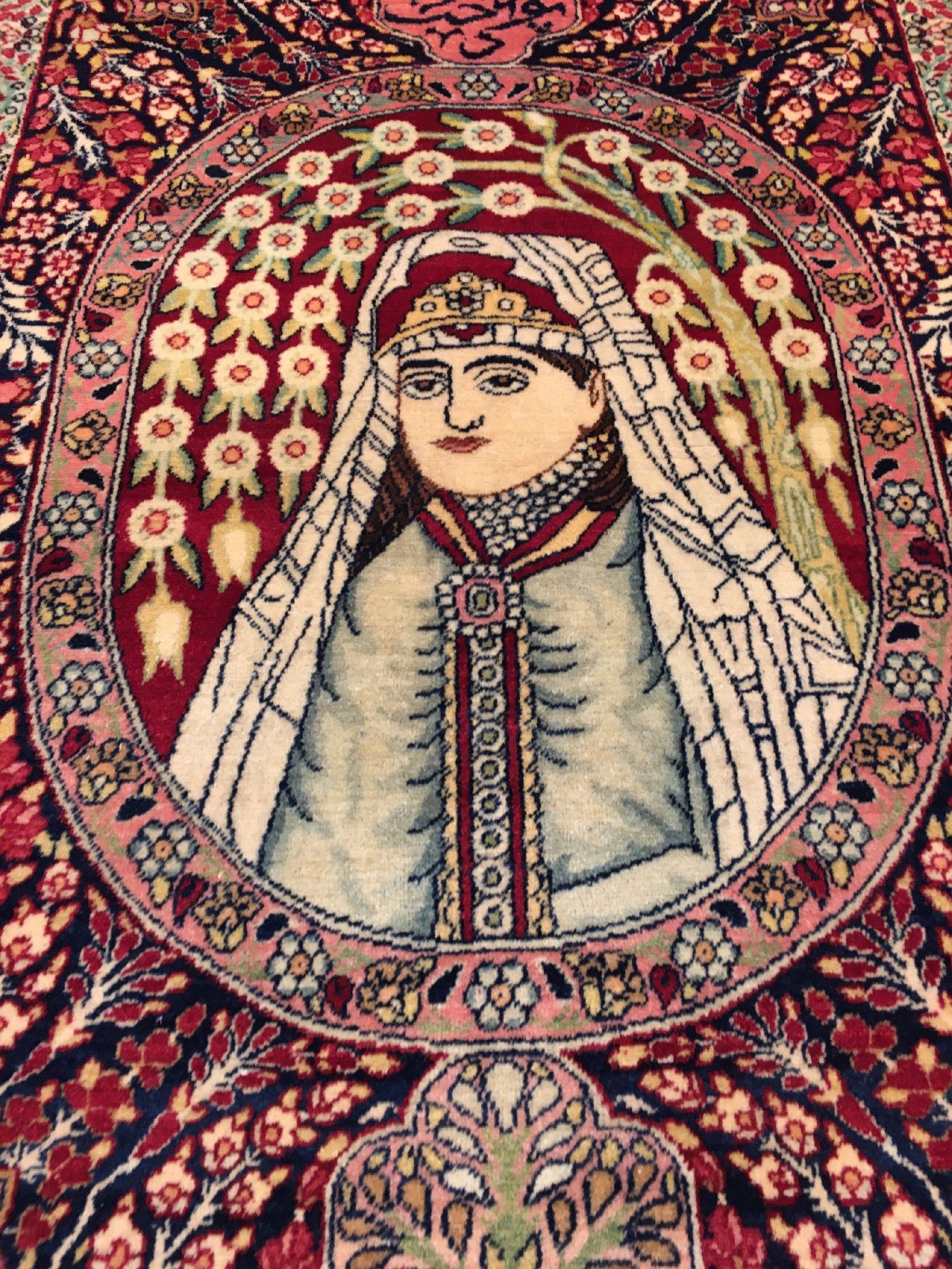 Detail c: 1 Paar feine Kerman-Ravar "Bildteppiche" antik (Purandokht, Tochter des persischen Königs Chosrau II.), Südpersien, Ende 19.Jhd., ...