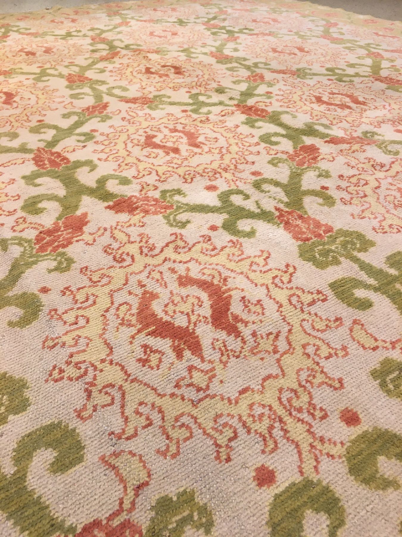Detail c: Großer feiner Spanischer "Art-Deco" Teppich alt, Spanien, um 1920, Wolle geknüpft auf Baumwolle. Dekorativer spanischer Teppich aus der ...