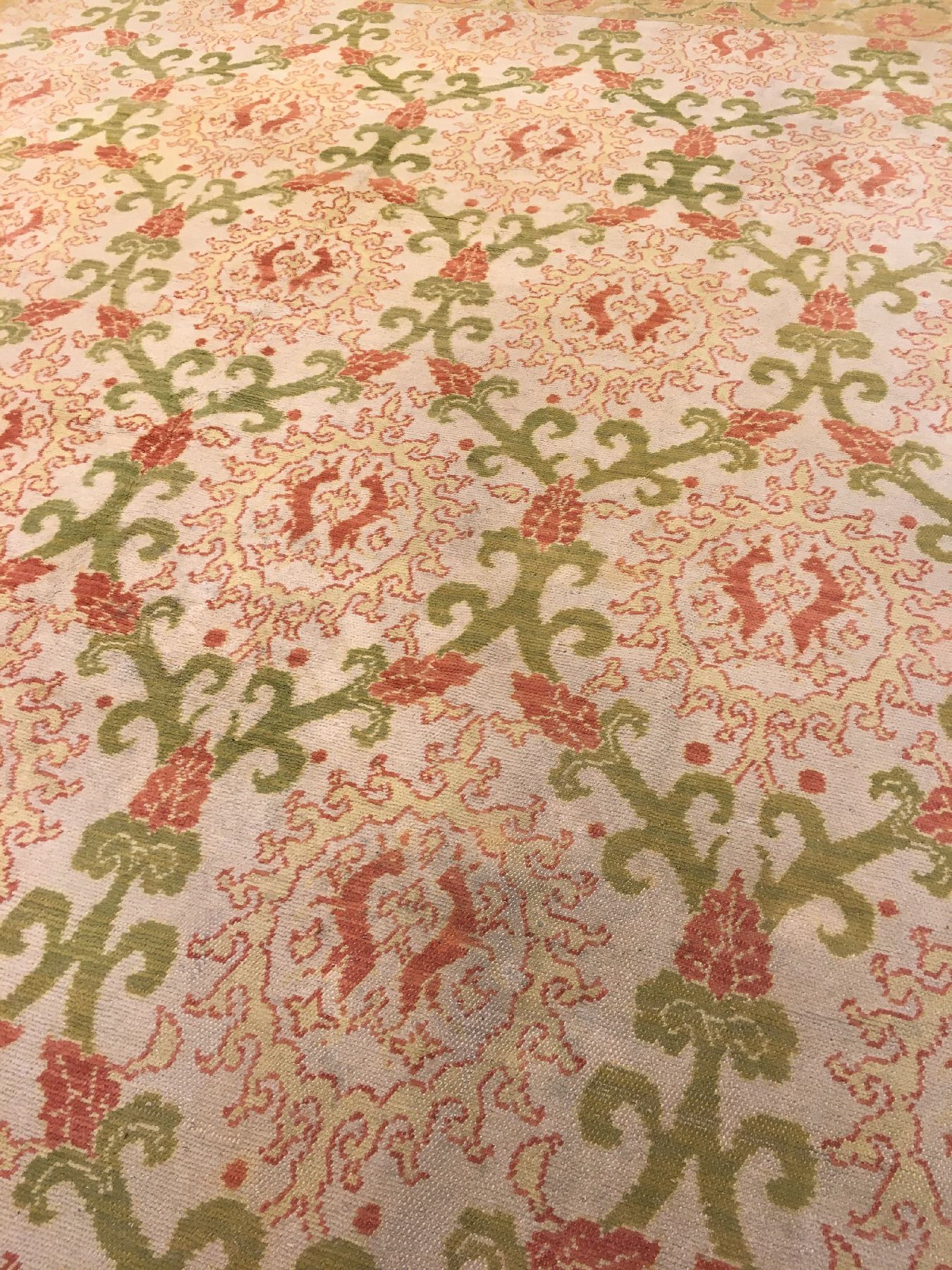 Detail e: Großer feiner Spanischer "Art-Deco" Teppich alt, Spanien, um 1920, Wolle geknüpft auf Baumwolle. Dekorativer spanischer Teppich aus der ...