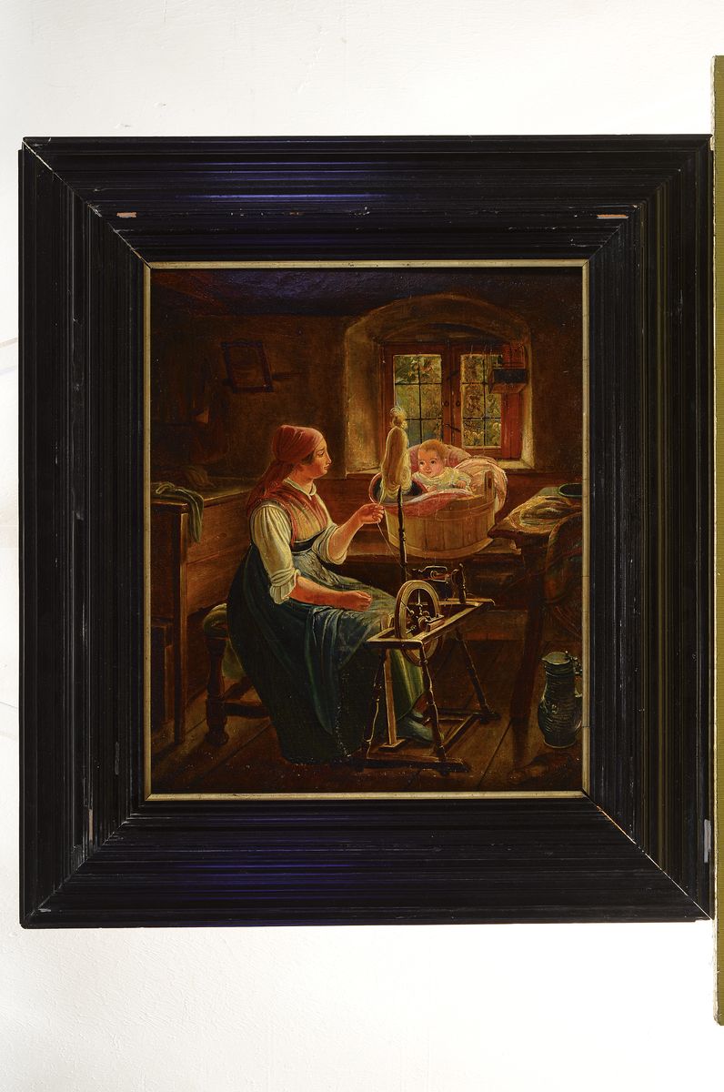 Detail k: Deutscher Künstler, um 1830/70, junge Mutter am Spinnrad, erzählende Schilderung, das Kleinkind sitzt im Waschbottich und sieht der Mutter bei der ...