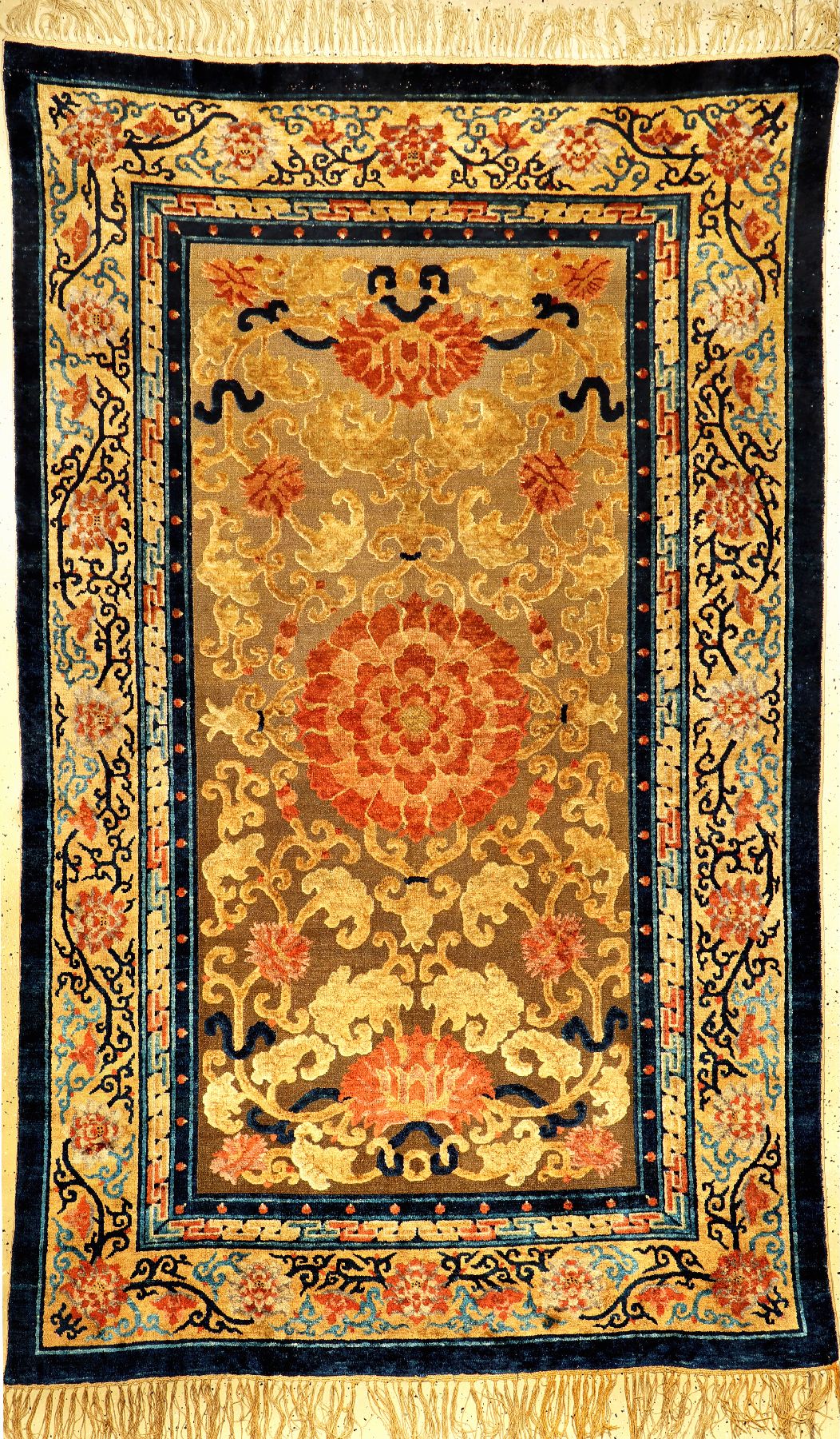 Feiner kaiserlicher Seiden Peking "Palastteppich" mit Gold-Metallbrokat antik (Qing Dynastie) "Gemacht für die kaiserlichen Paläste ...