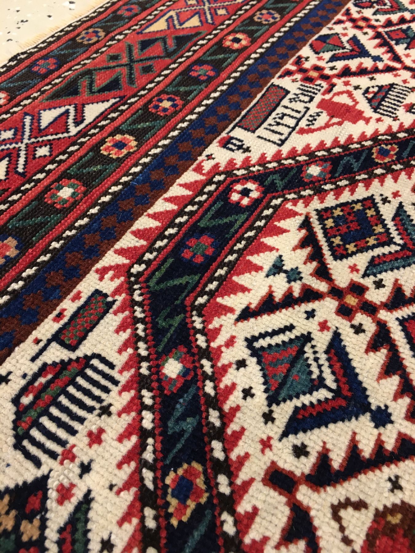 Detail e: Sehr feiner Schirwan "Gebetsteppich" antik (Mit minimalen Seiden-Highlights), Ostkaukasus, Datiert um 1900, Wolle/min. Seiden-Highlights ...