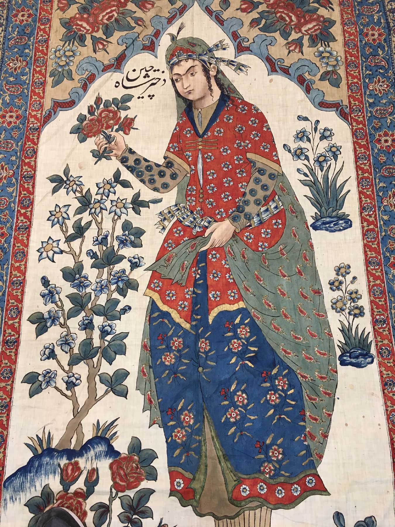 Detail b: Esfahan "Qalamkar" antik (Tochter eines Königs), Zentralpersien, um 1900, Baumwolltuch teils aufgedruckt und bemalt. Sehr feine Zeichnung ...