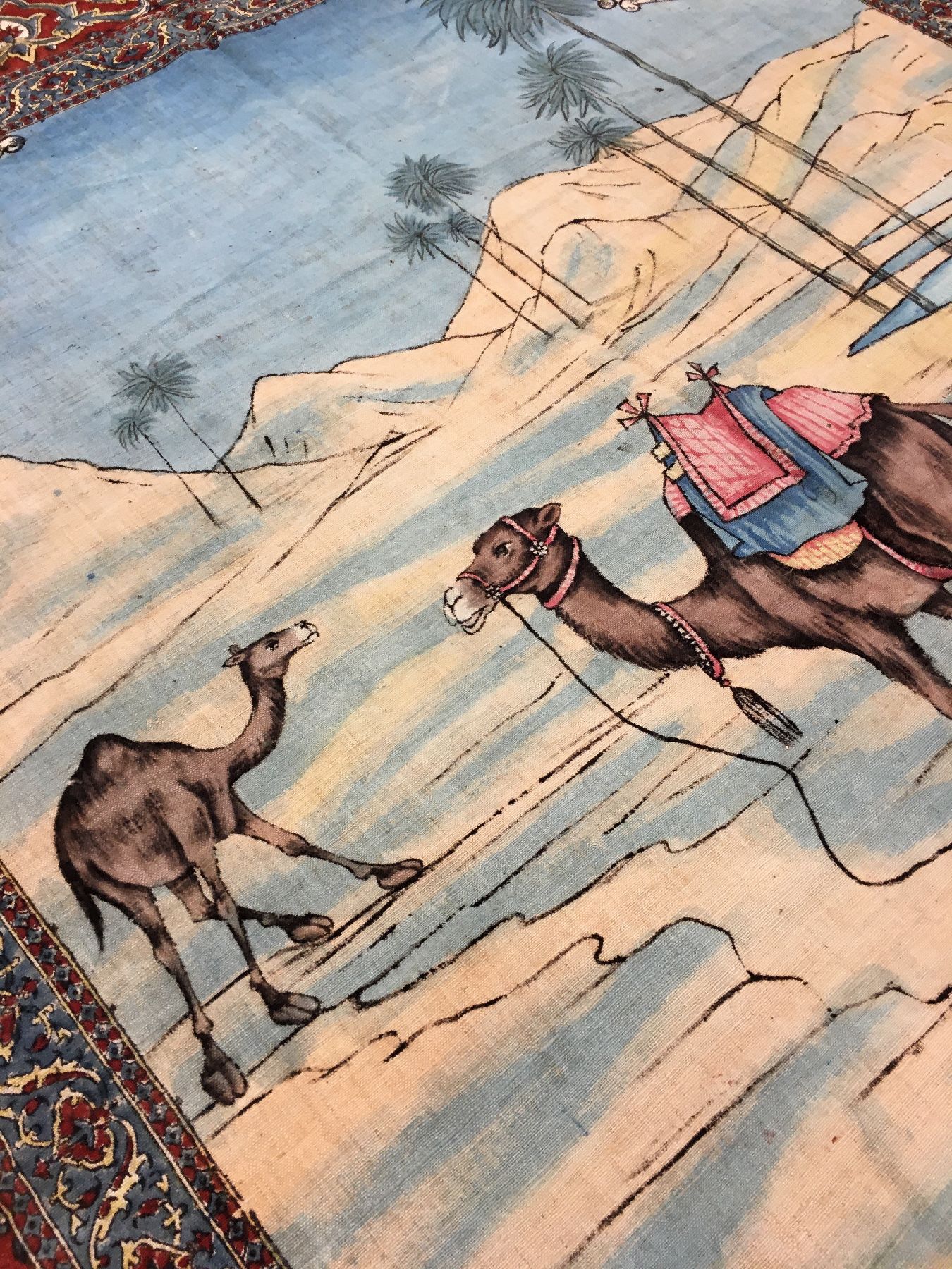 Detail f: Esfahan "Qalamkar" antik (Leyli & Majnun), Zentralpersien, um 1900, Baumwolltuch teils aufgedruckt und bemalt. Feine Zeichnung, absolute ...