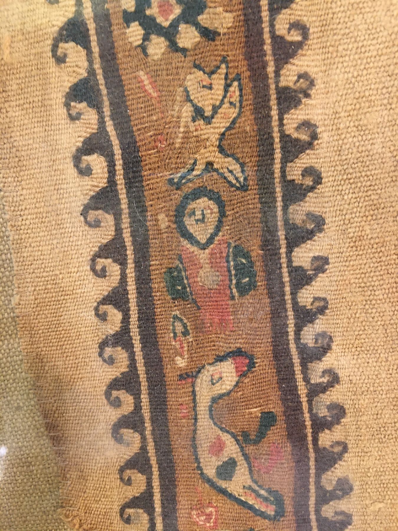 Detail f: (12 Lots) Seltene frühe Koptische "Textilfragmente" antik, Ägypten, 4.-7.Jhd., Wolle mit Baumwolle gewebt auf Wolle. Mystische Fragmente ...