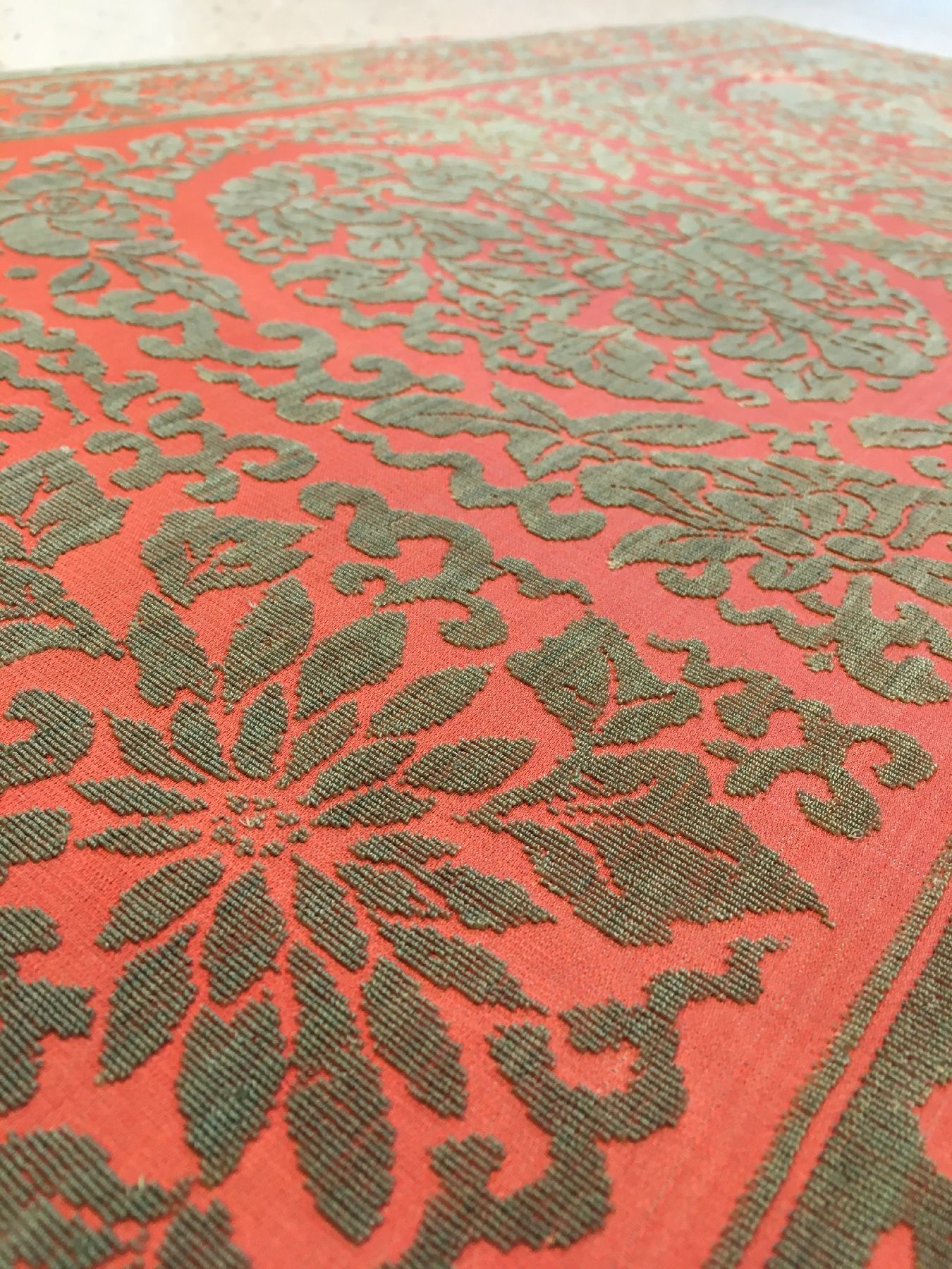 Detail g: Sehr feines chinesisches "Seiden-Velvet" Textil antik (Qing Dynastie), China, 1.Hälfte 19.Jhd., Velvetstickerei. Sehr feine Handarbeit. ...