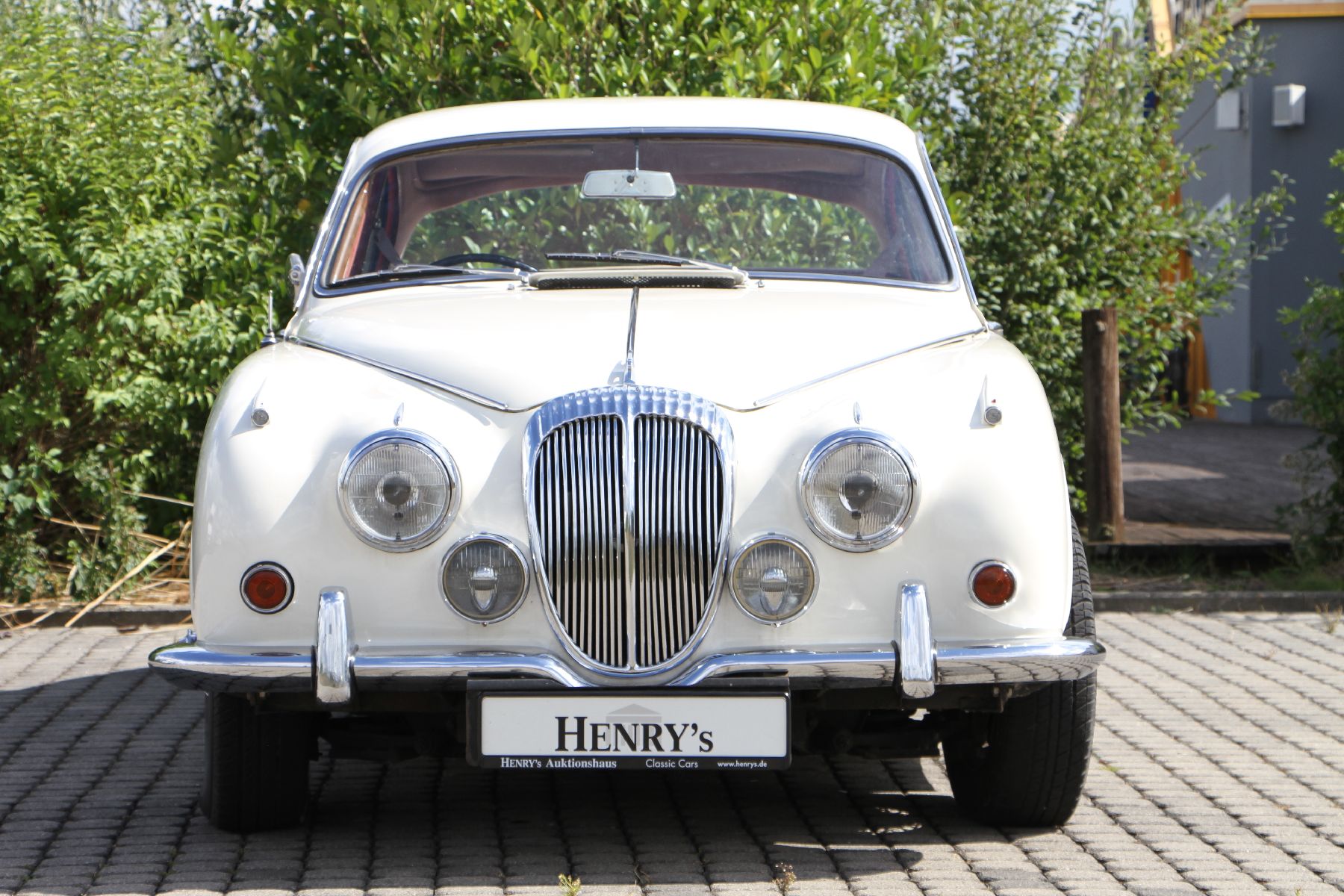 Detail a: Daimler 2,5 Liter V8 Saloon Limousine, Fahrgestellnummer: P1K1963BW, EZ 02/1968, Laufleistung ca. 22.185 miles, H-Zulassung, 124 PS, ...