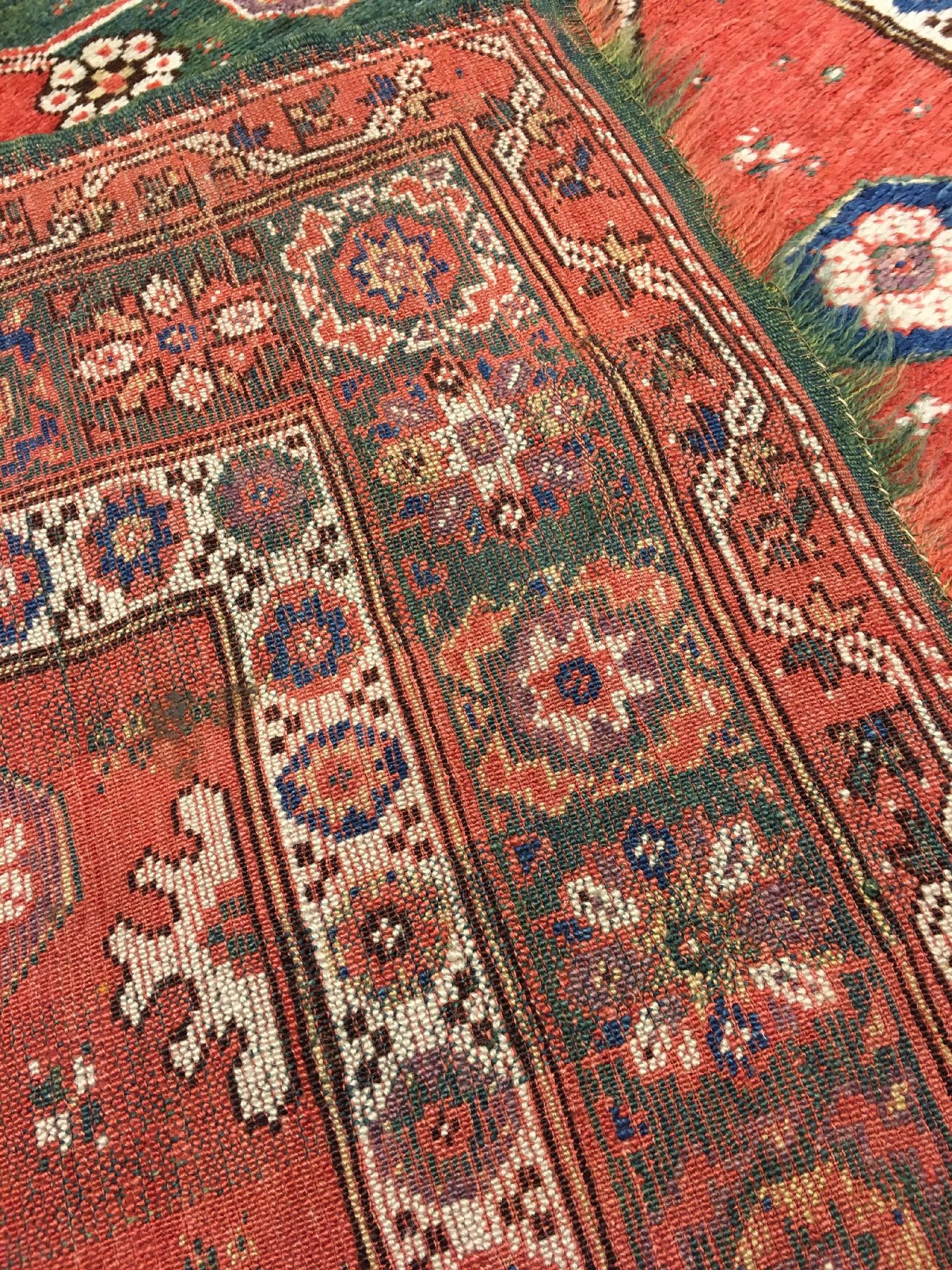 Detail h: Seltener Dazgiri antik (Publiziert in der Hali), Westanatolien, frühes 19.Jhd., Wollegeknüpft auf Wolle. Sehr feiner und früher Dazgiri Teppich ...