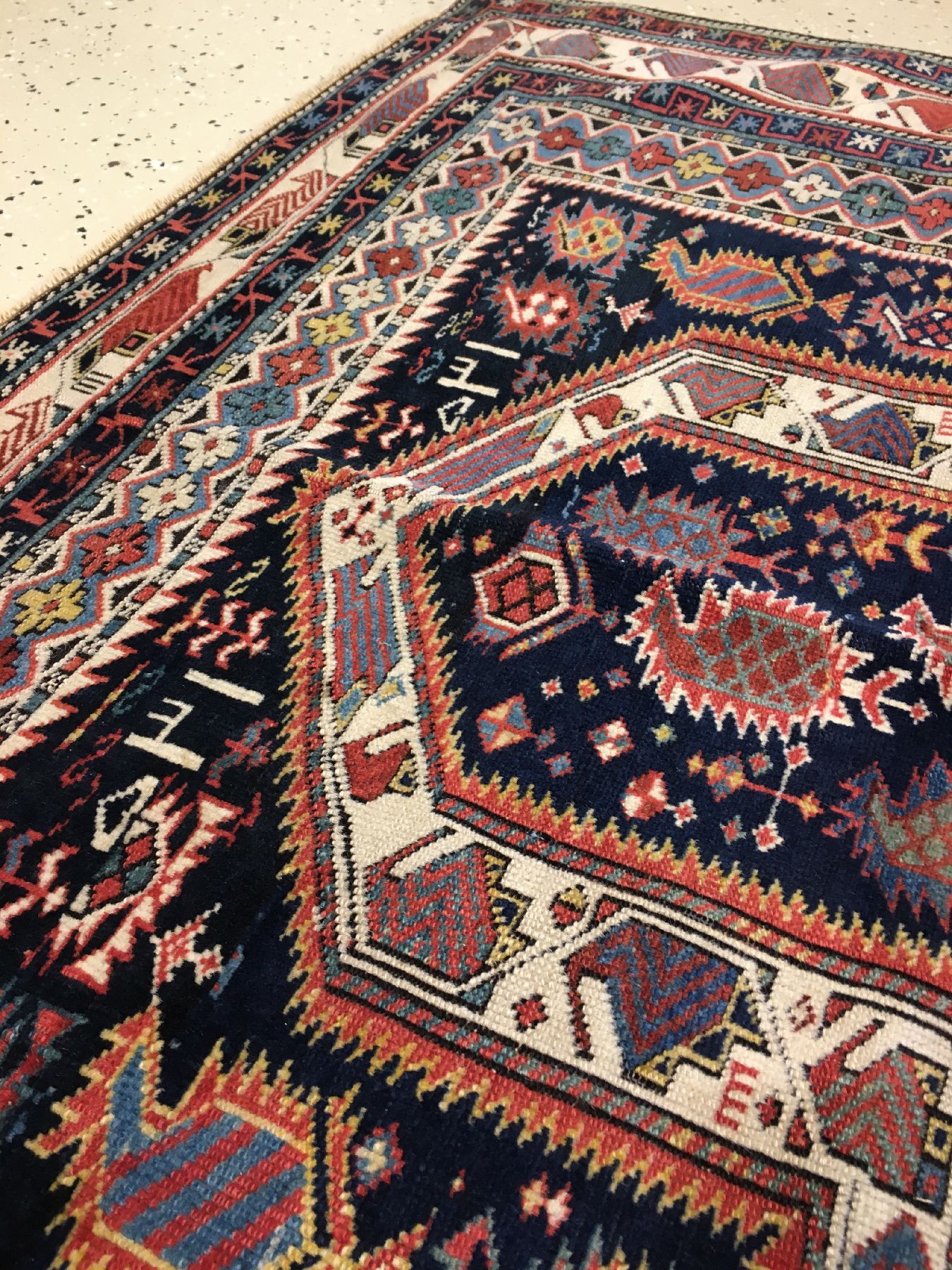 Detail f: Sehr feiner Marasali "Gebetsteppich" antik, Ostkaukasus Schirwan-Gebiet, Datiert 1910, Wolle geknüpft auf Wolle. Bemerkenswert fein ...