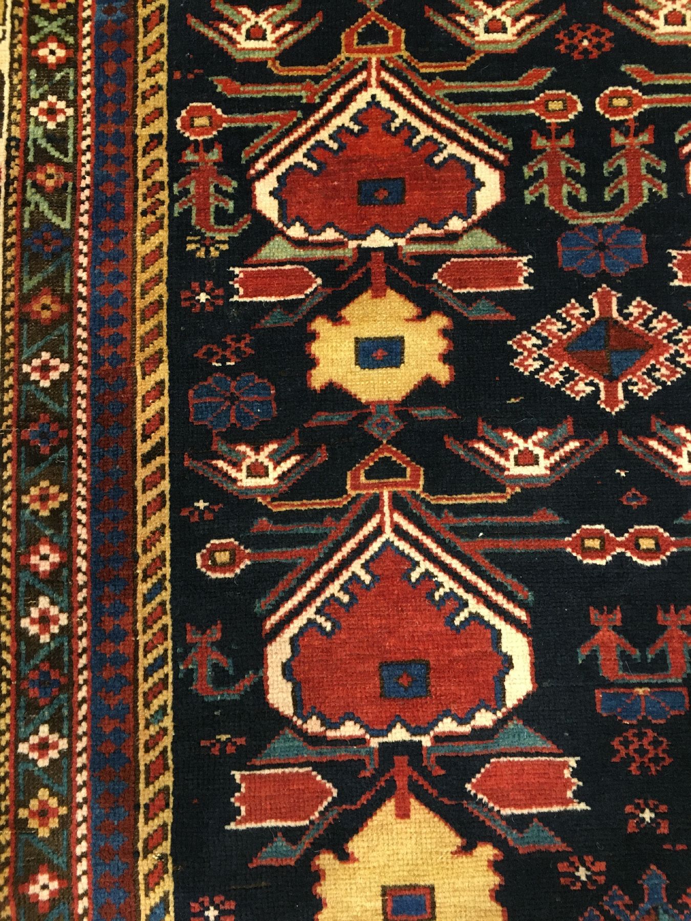 Detail d: Seltener feiner Schirwan antik, Ostkaukasus, Ende 19.Jhd., Wolle geknüpft auf Wolle. Feiner Schirwan mit seltenem allover Muster. Farbenfrohe ...