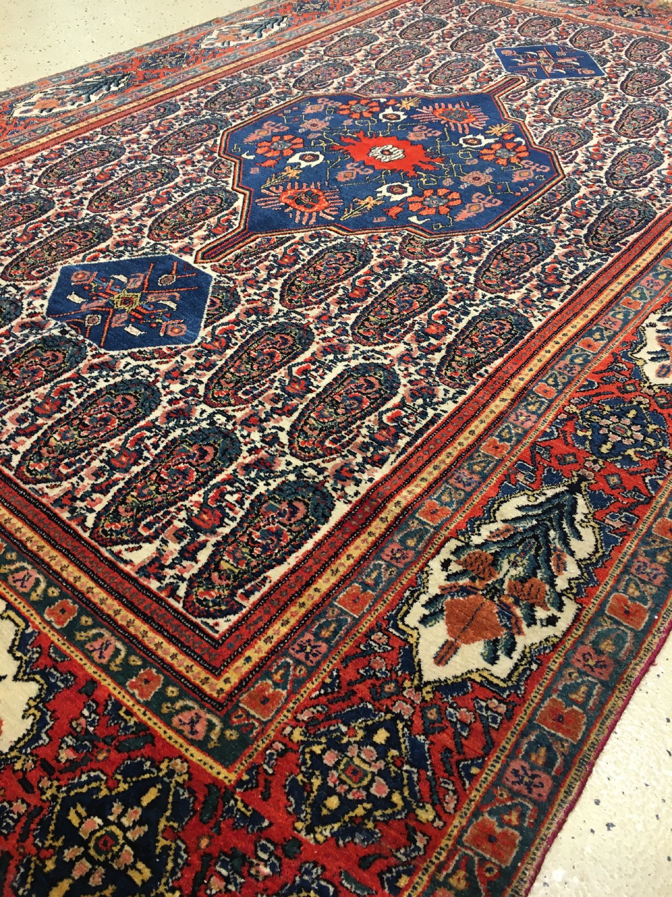 Detail e: Sehr feiner Senneh "Haftrang" antik (Multicolor Fransen und Kettfäden), Nordwestpersien, 19.Jhd., Korkwolle geknüpft auf mehrfarbige ...