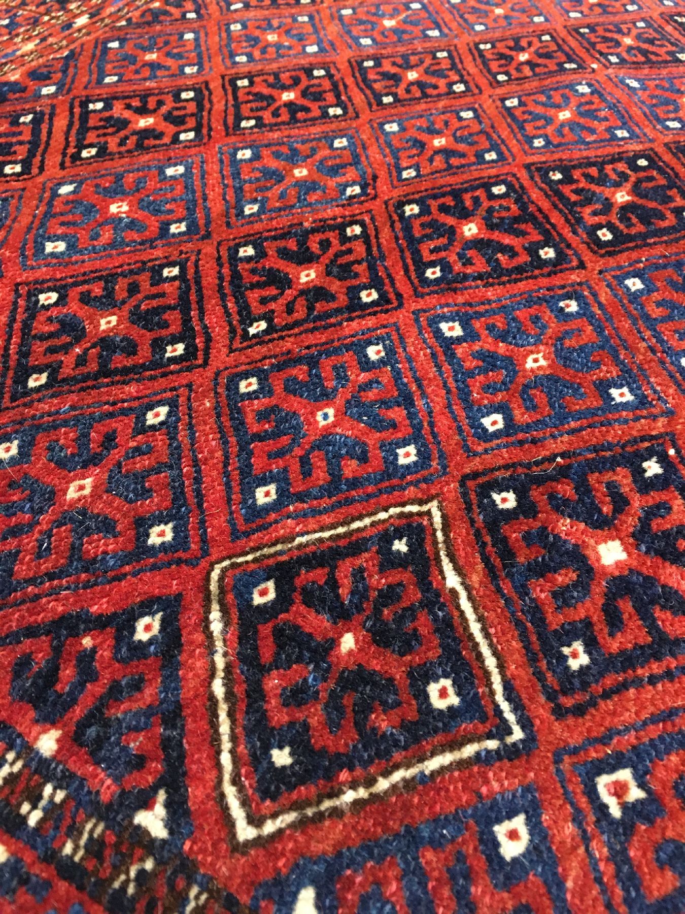 Detail c: Feiner Göklan antik, Nordostpersien Gurgan, 19.Jhd., Wolle geknüpft auf Wolle. Fein geknüpfte Zeremonial-Sitzunterlage der Göklan-Turkmenen mit ...