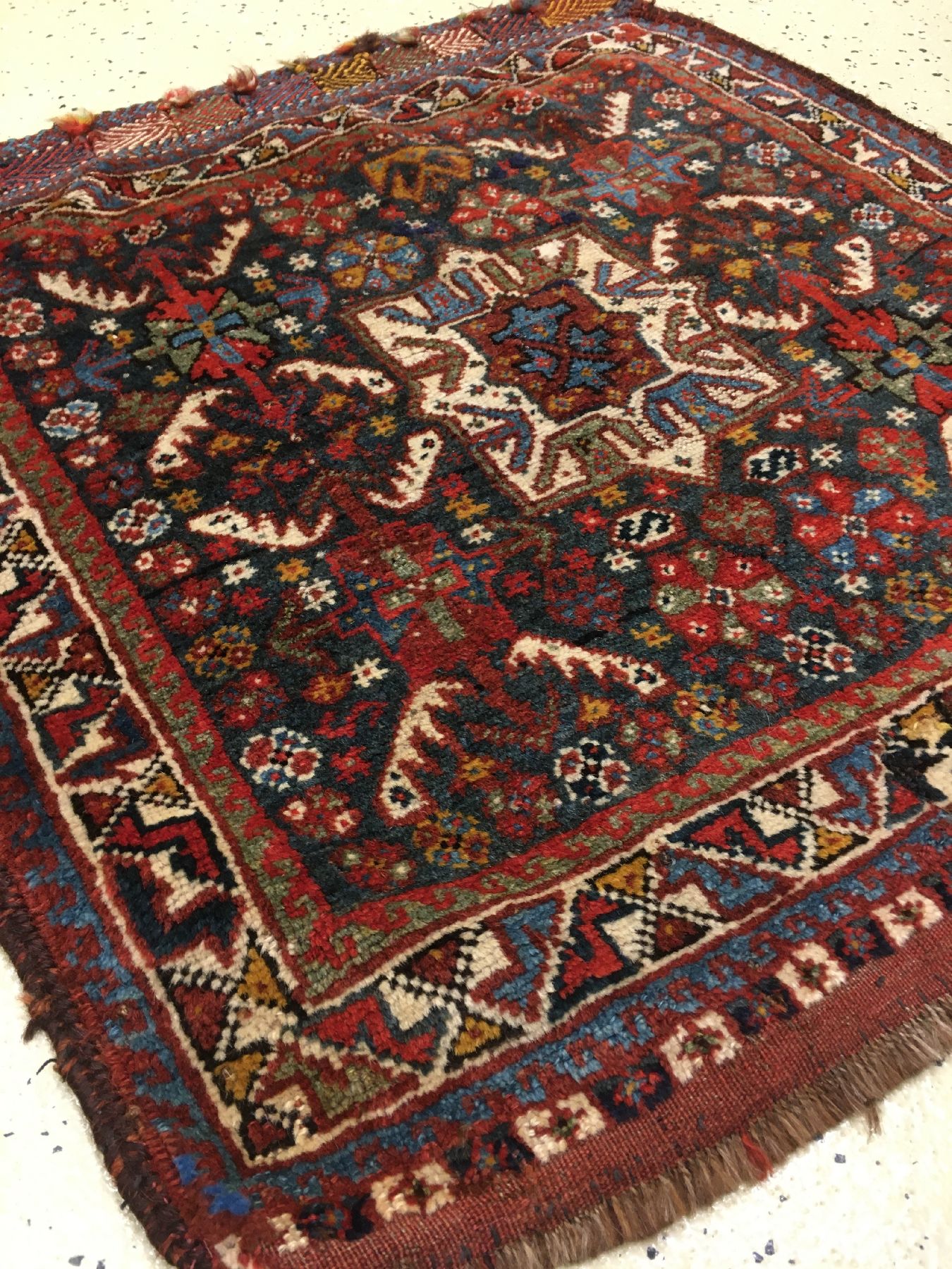 Detail b: Khamseh "Taschefront" antik, Südwestpersien Fars-Region, 19.Jhd., Wolle geknüpft auf Wolle/Ziegenhaar. Große Taschenfront der Khamseh ...