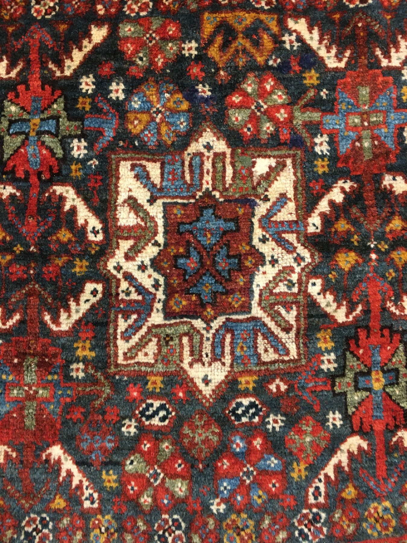 Detail d: Khamseh "Taschefront" antik, Südwestpersien Fars-Region, 19.Jhd., Wolle geknüpft auf Wolle/Ziegenhaar. Große Taschenfront der Khamseh ...