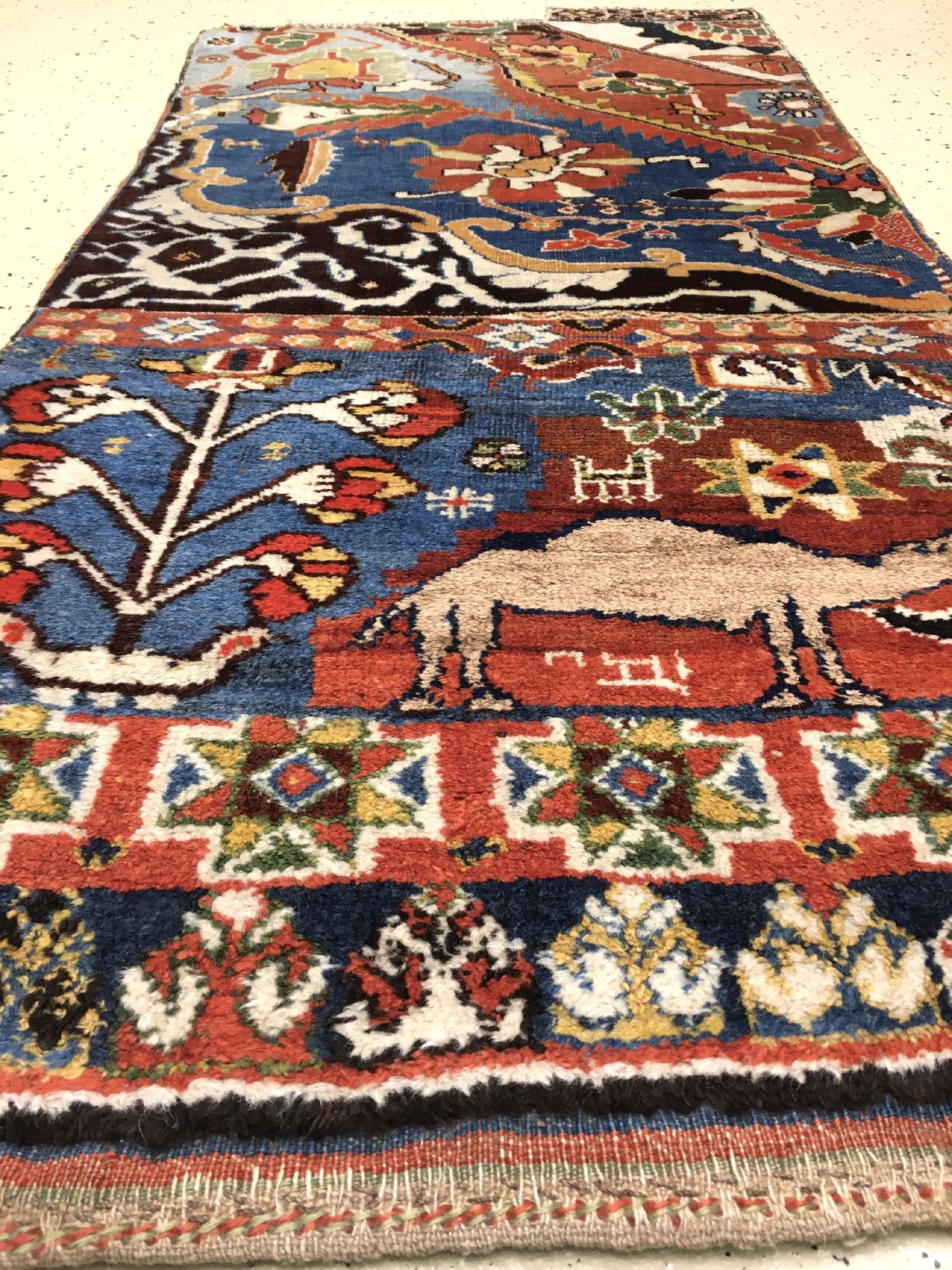 Detail c: Seltene Gaschgai "Gaschguli-Stamm" Wagireh antik (Mit Kamel Motiven), Südwestpersien Fars-Gebiet, Ende 19.Jhd., Wolle mit Kamelwolle ...