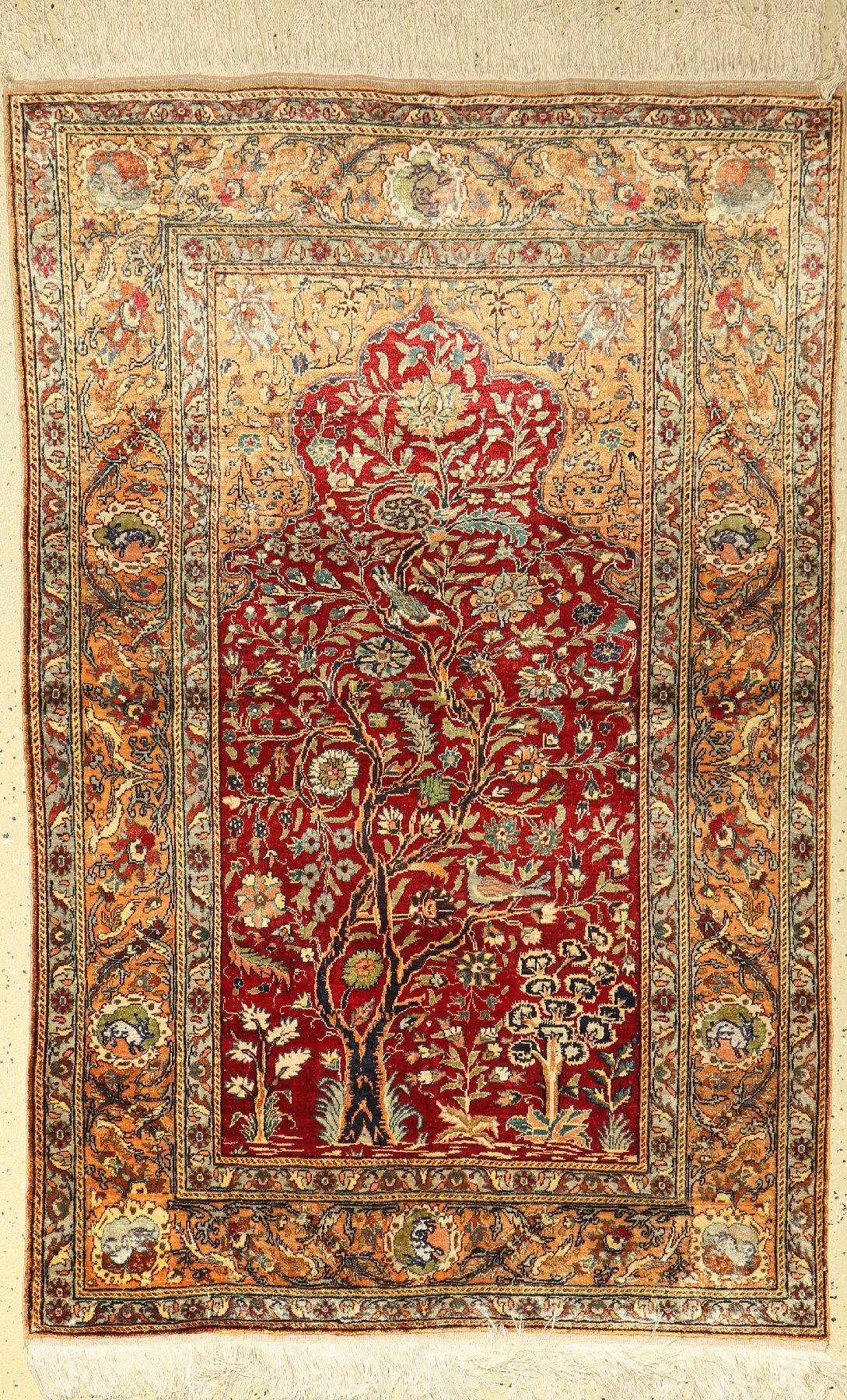 Kaisery Seide, Türkei, ca. 40 Jahre, Naturseide und Metall, ca. 158 x 102 cm, EHZ: 2