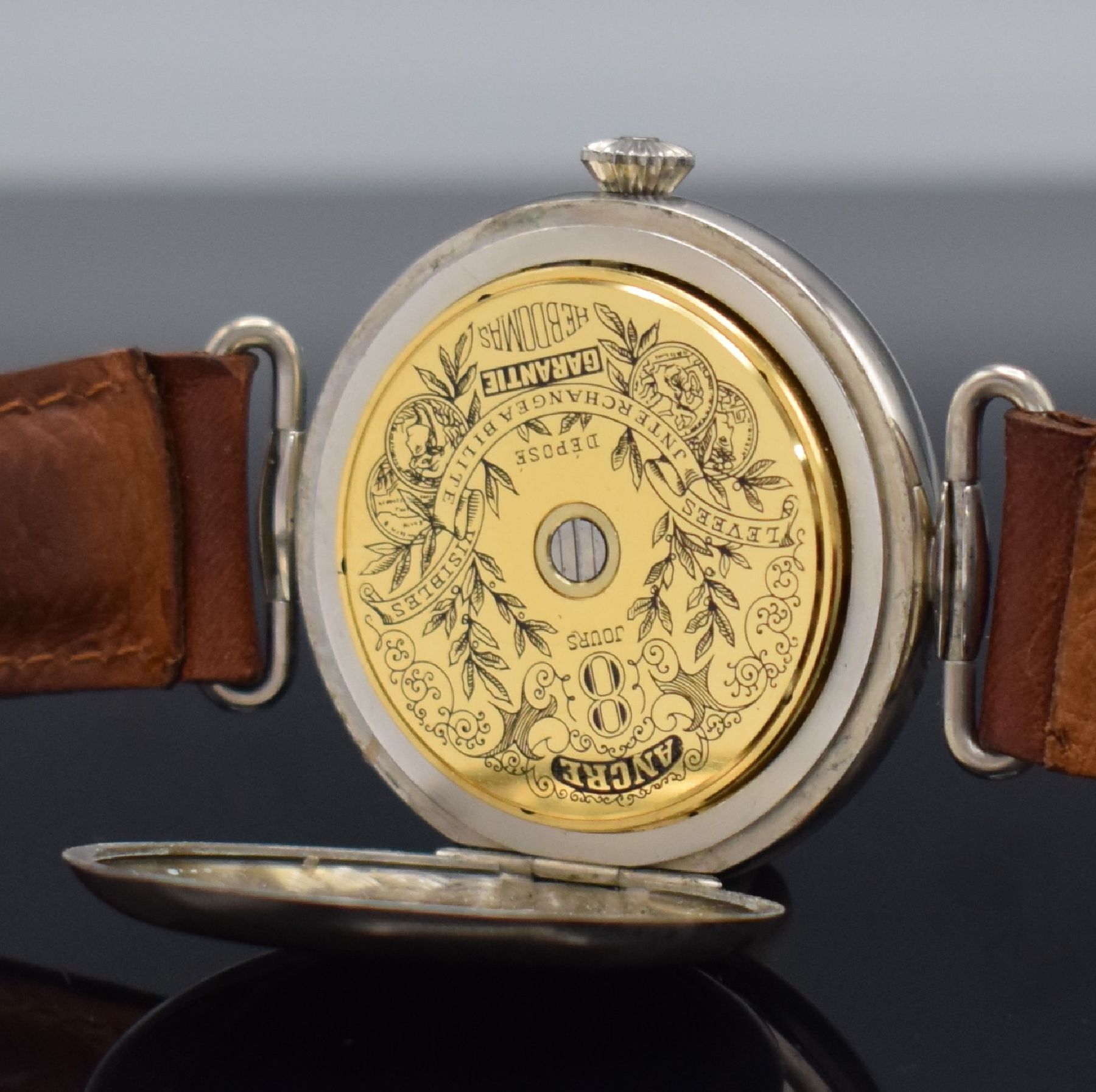 Detail f: HEBDOMAS große 8-Tage Armbanduhr, Schweiz um 1990, Handaufzug, glatt. Nickel- Scharniergeh., bewegl. Anstöße, weißes 3/4- Zifferbl., sichtbare ...