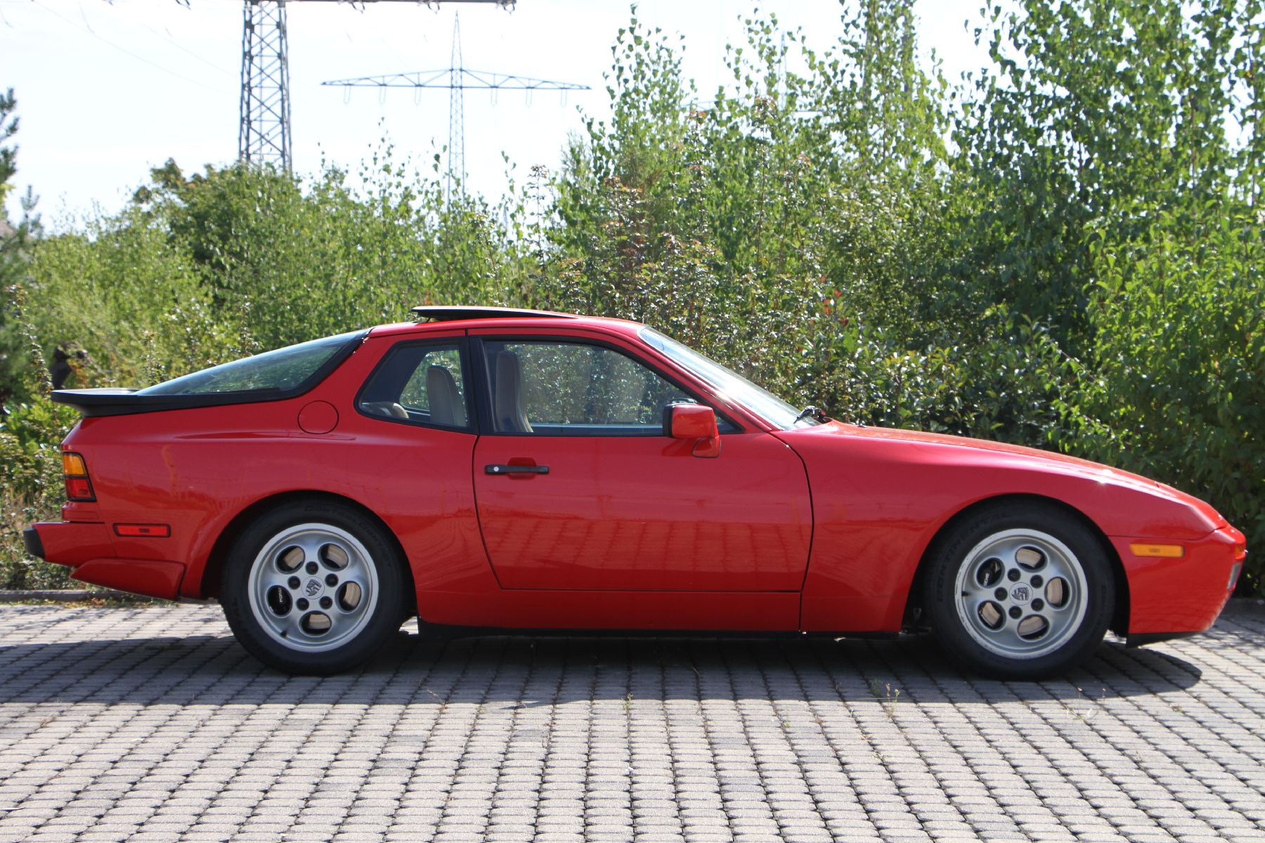 Detail d: Porsche 944 Turbo, Fahrgestellnummer: WPOAA295XHN152071, Text siehe Folgeblatt, EZ 1987, 1. Hand, in Deutschland noch keine Zulassung, Laufleistung ...