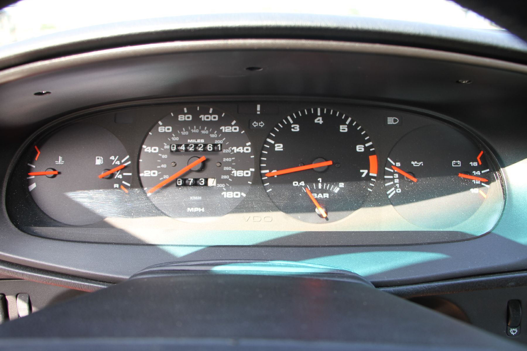 Detail p: Porsche 944 Turbo, Fahrgestellnummer: WPOAA295XHN152071, Text siehe Folgeblatt, EZ 1987, 1. Hand, in Deutschland noch keine Zulassung, Laufleistung ...