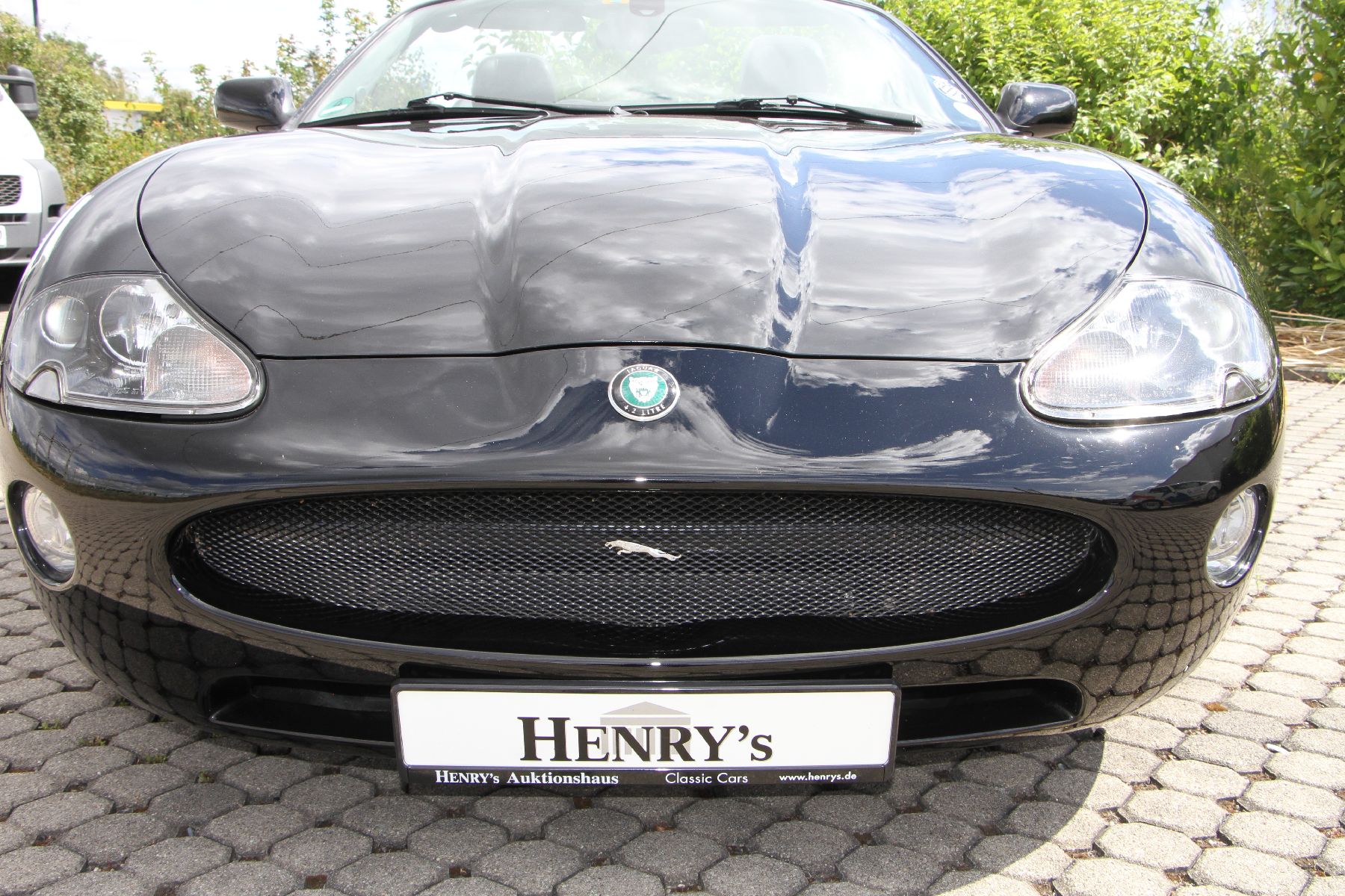 Detail a: Jaguar XK 8 Cabrio, Fahrgestellnummer: SAJDA42C352A42594, EZ 11/2004, ein Eintrag im deutschen Brief, Laufleistung 128.000 km, HU 05/2022, 219 KW/298 ...