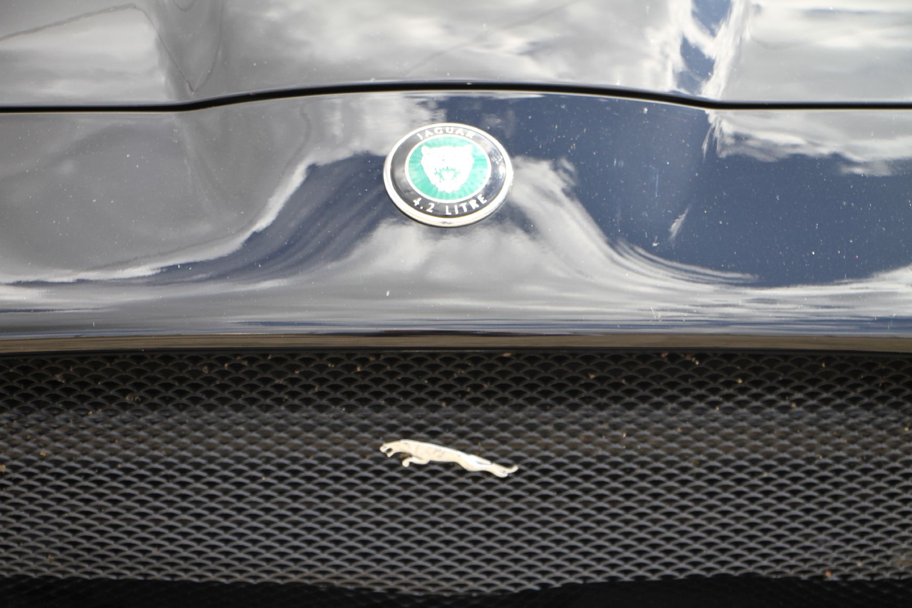 Detail b: Jaguar XK 8 Cabrio, Fahrgestellnummer: SAJDA42C352A42594, EZ 11/2004, ein Eintrag im deutschen Brief, Laufleistung 128.000 km, HU 05/2022, 219 KW/298 ...