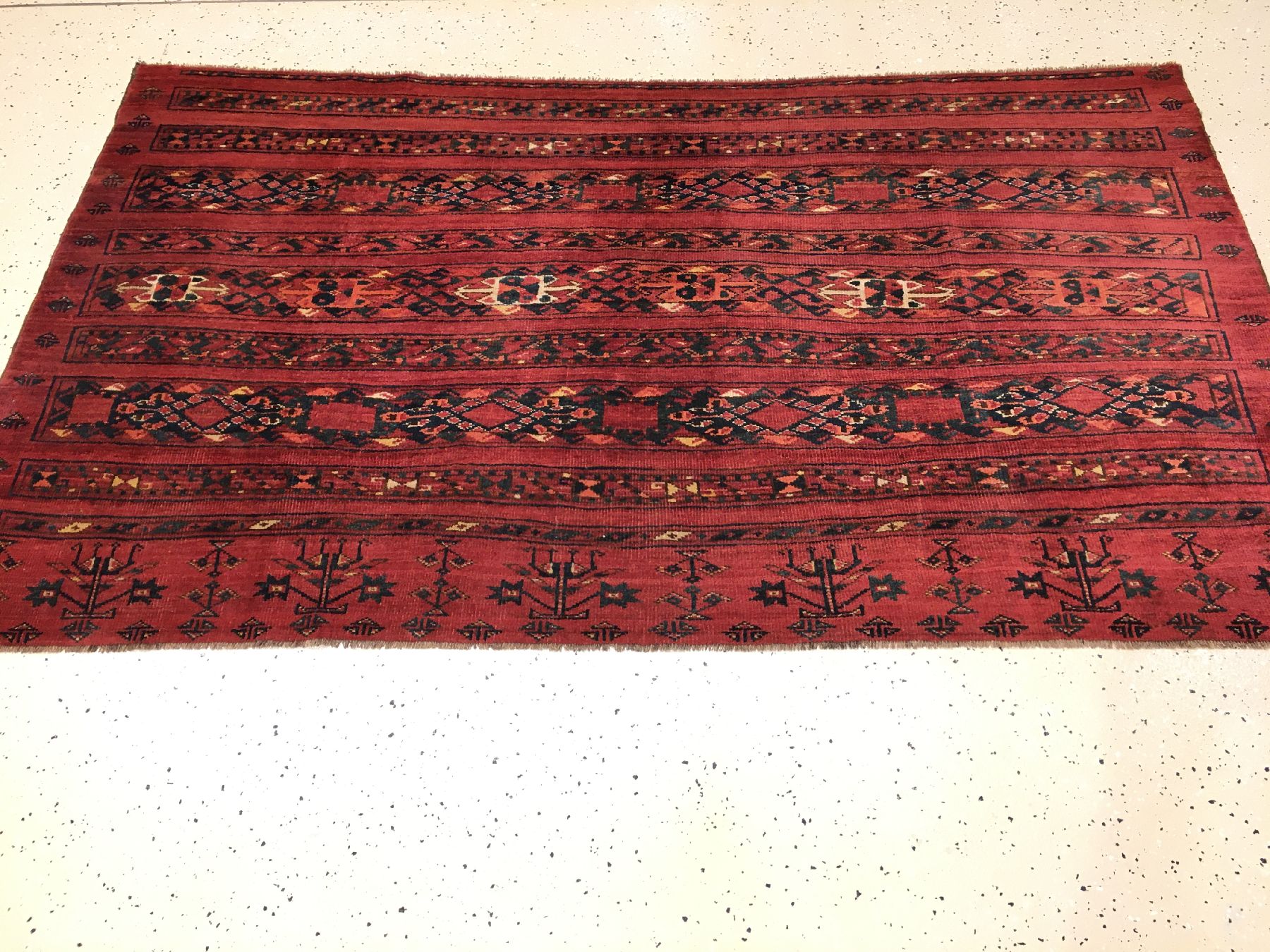 Detail a: Großer Beschir "Tschowal" antik, Turkmenistan Amu-Darja, Mitte 19.Jhd., Wolle geknüpft auf Wolle. Große farbenfrohe Zelttasche der ...