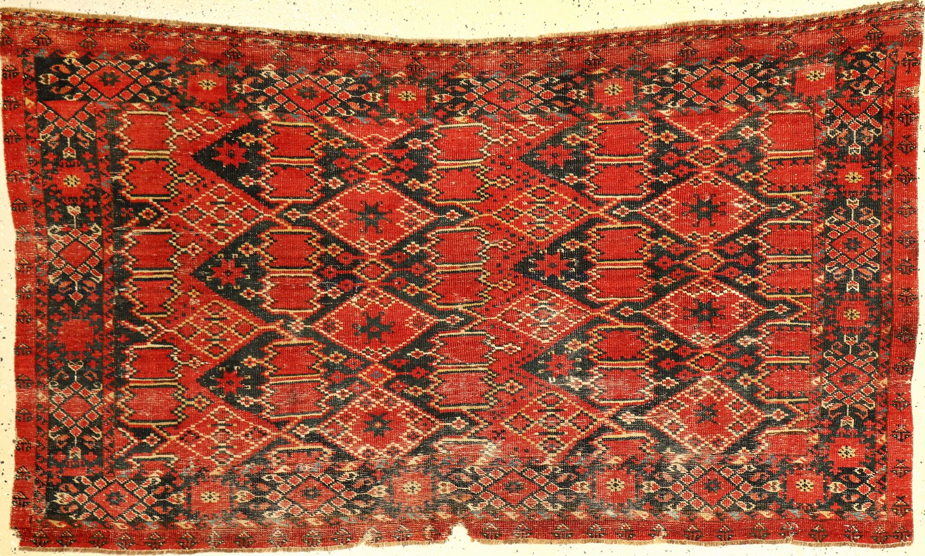 Feine Beschir "Tschowal" antik, Turkmenistan Amu-Darja, 1.Hälfte 19.Jhd., Wolle geknüpft auf Wolle. Seltene frühe Zelttasche der ...