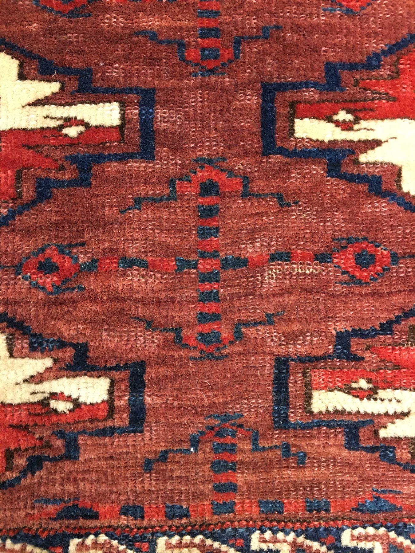 Detail e: Feiner Yomud "Tschowal" antik, Turkmenistan, 19.Jhd., Wolle geknüpft auf Wolle. Zelttasche der Yomuden mit seltenen Sekundärmotiven. ...