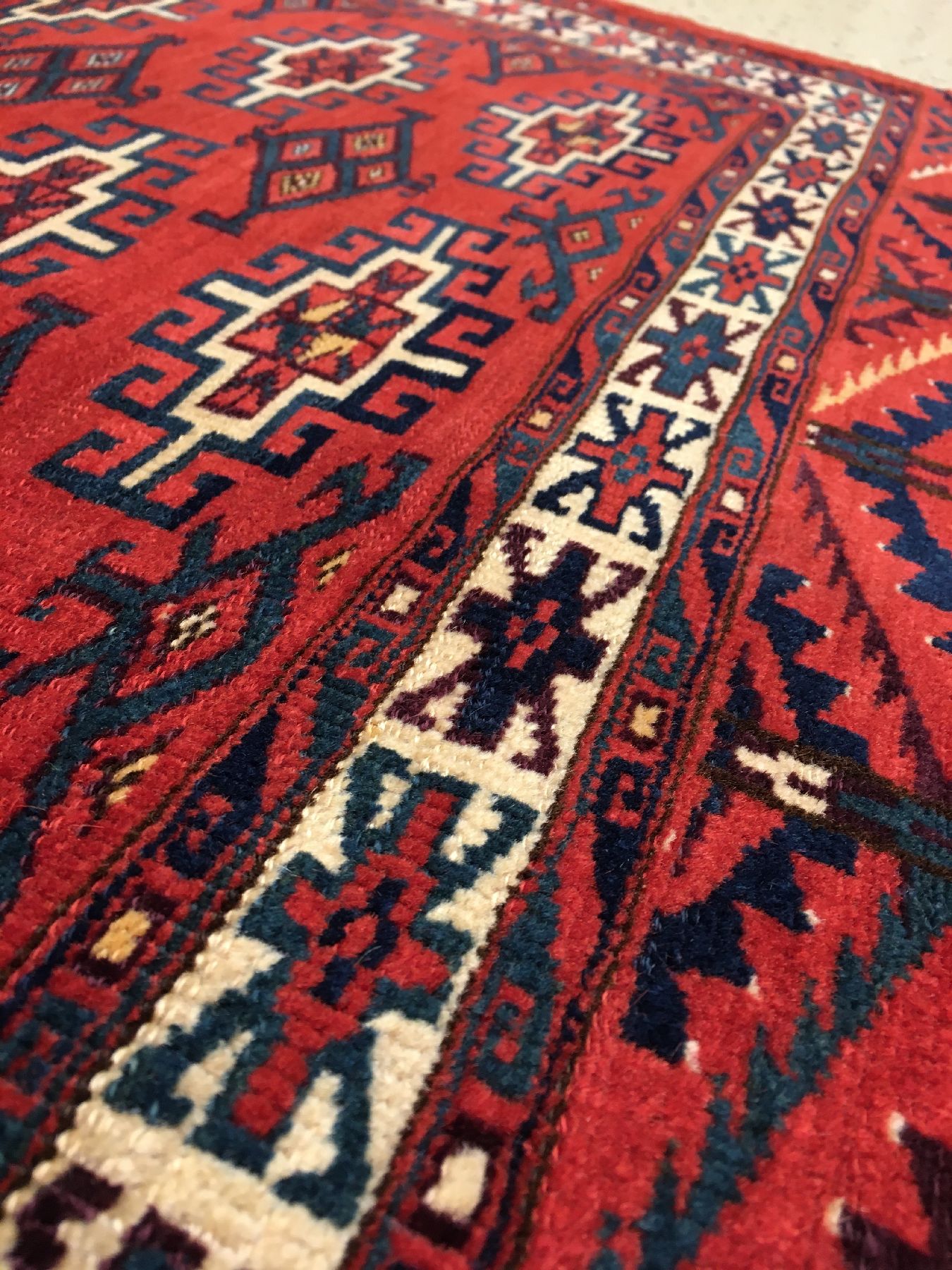 Detail g: Sehr feiner Yomud "Tschowal" antik, Turkmenistan, 19.Jhd., Wolle geknüpft auf Wolle. Sehr qualitätvolle und farbenfrohe Zelttasche der ...