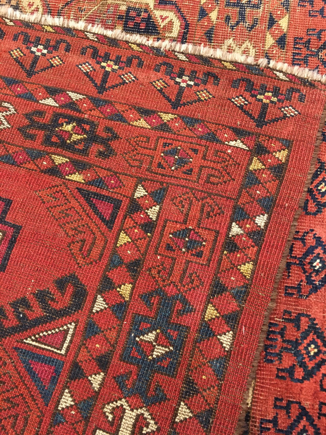 Detail h: Früher Beschir "Tschowal" antik (Mit blauen Seiden-Highlights), Turkmenistan Amu-Darja,1.Hälfte 19.Jhd., Wolle mit Seiden-Highlights ...