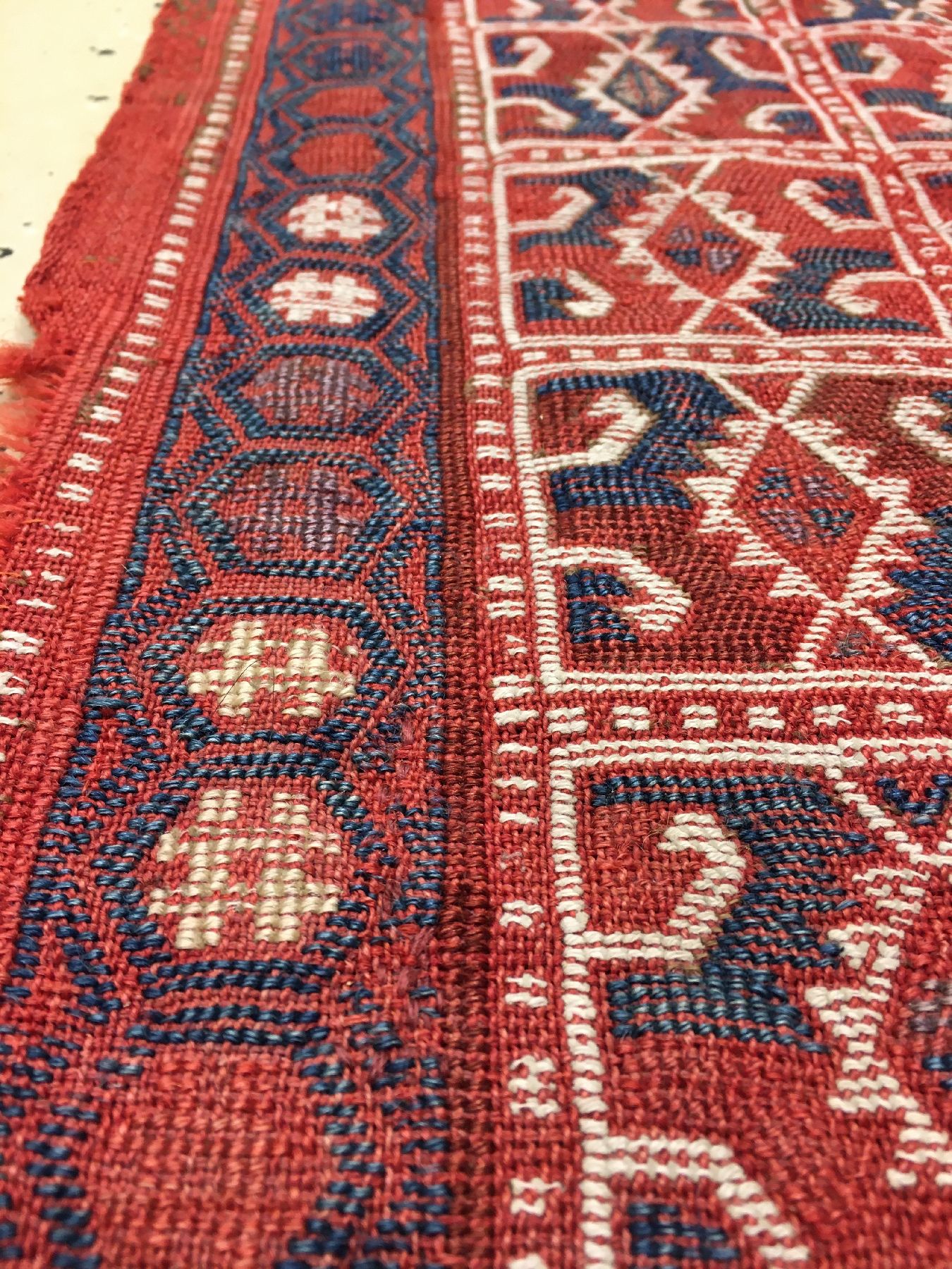 Detail f: Zili Yastik "Flachgewebe" antik (Mit Metallbrokat), Nordwestanatolien Bergama- Region, 19.Jhd., Wolle mit Metall-Highlights gewebt auf ...
